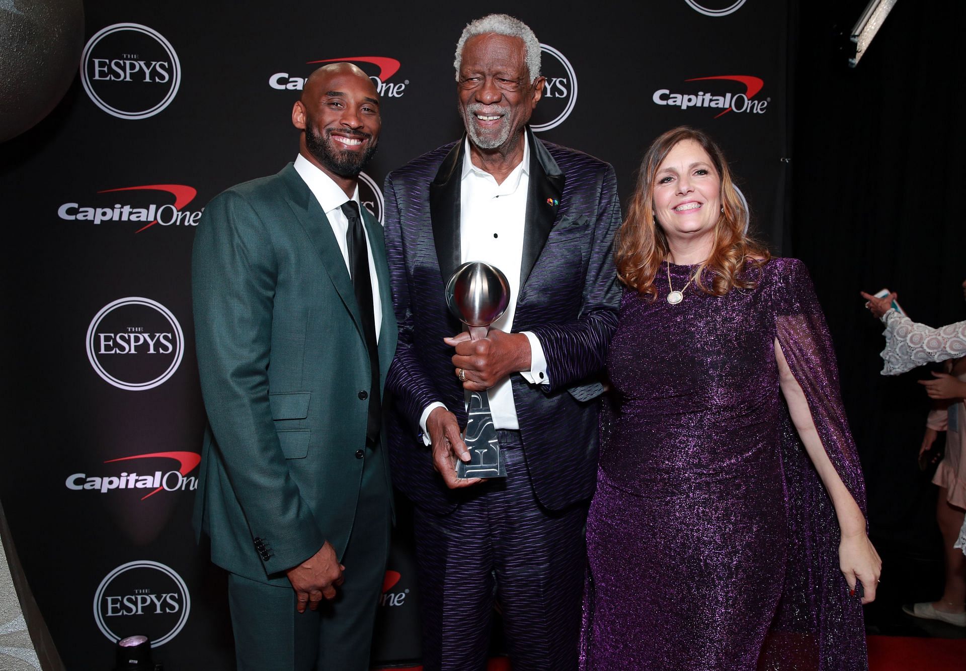 Bill Russell (middle) with his wife Jeannine Russell and Kobe Bryant at the ESPYS