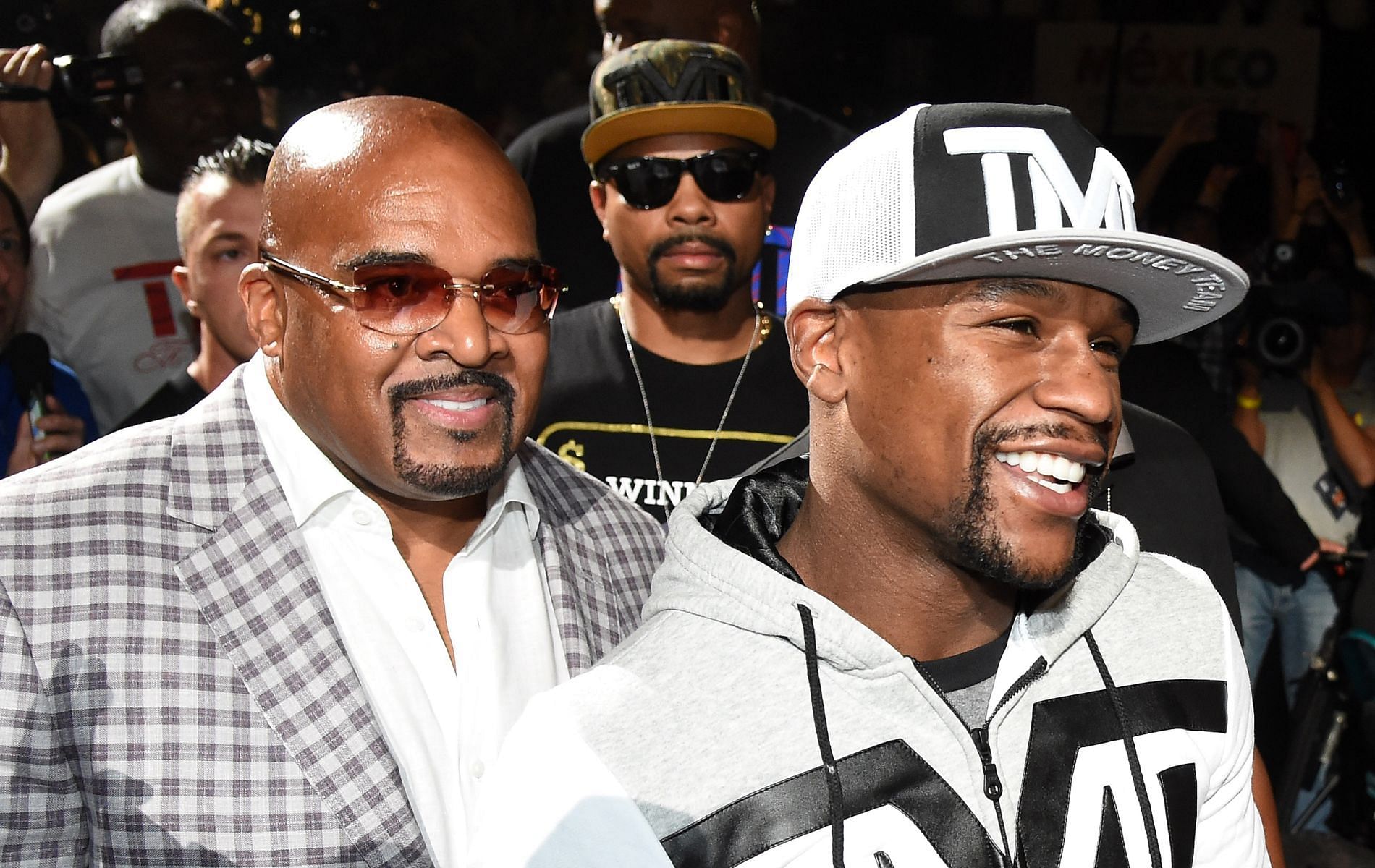 Leonard Ellerbe (left) and Floyd Mayweather (right)