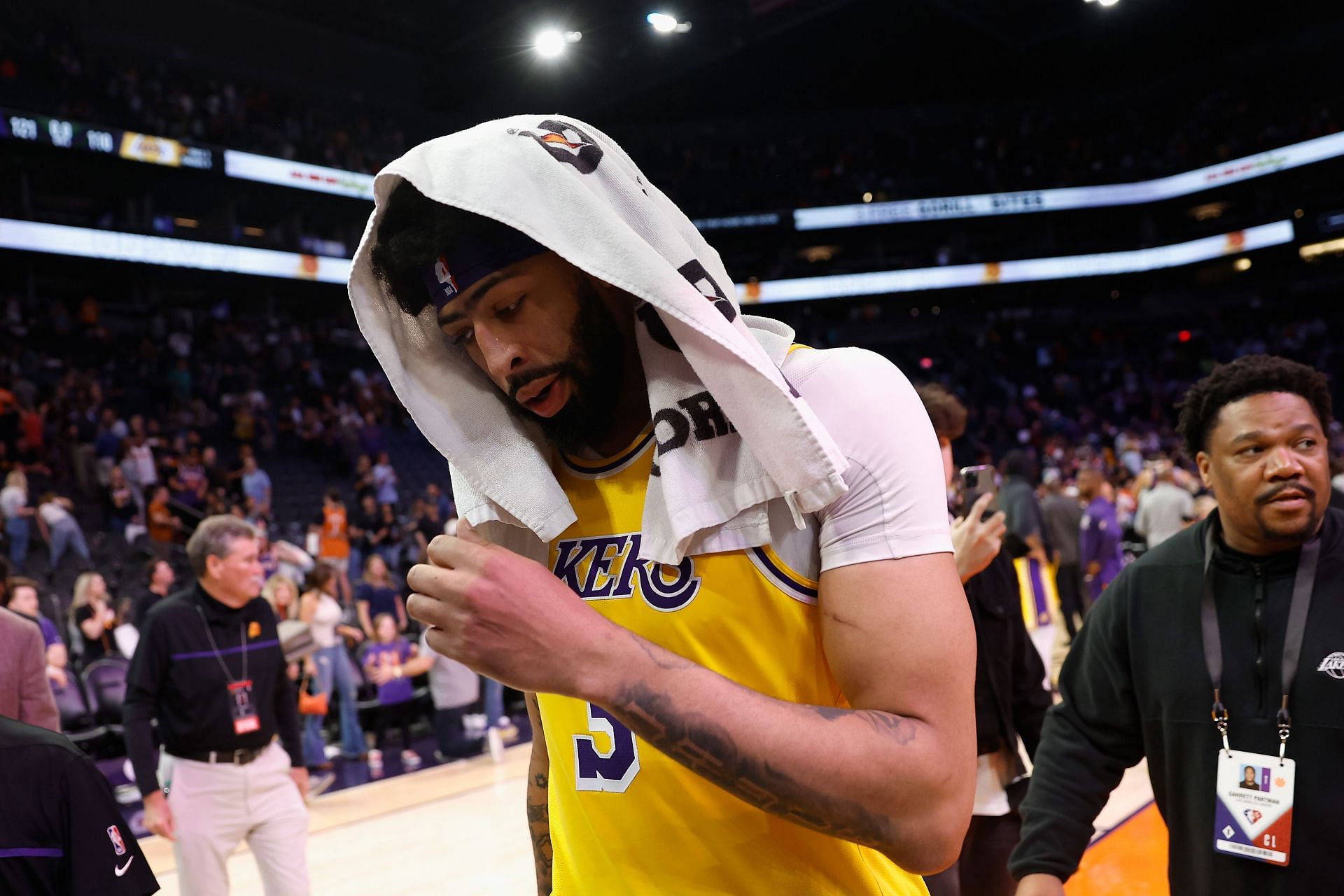 Anthony Davis walks off the court