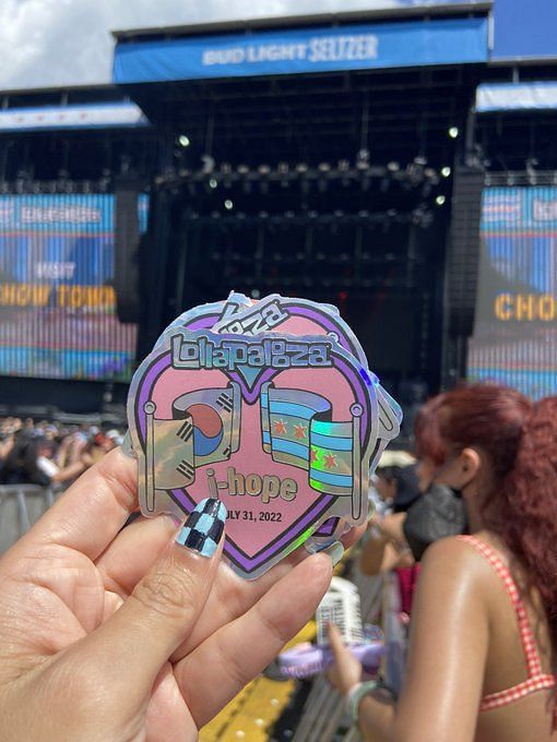 Lollapalooza on X: History was made. Congratulations #jhope for being the  first South Korean artist to headline the main stage of a major U.S. music  festival. 💜 #Hobipalooza #Lollapalooza #Lolla  /