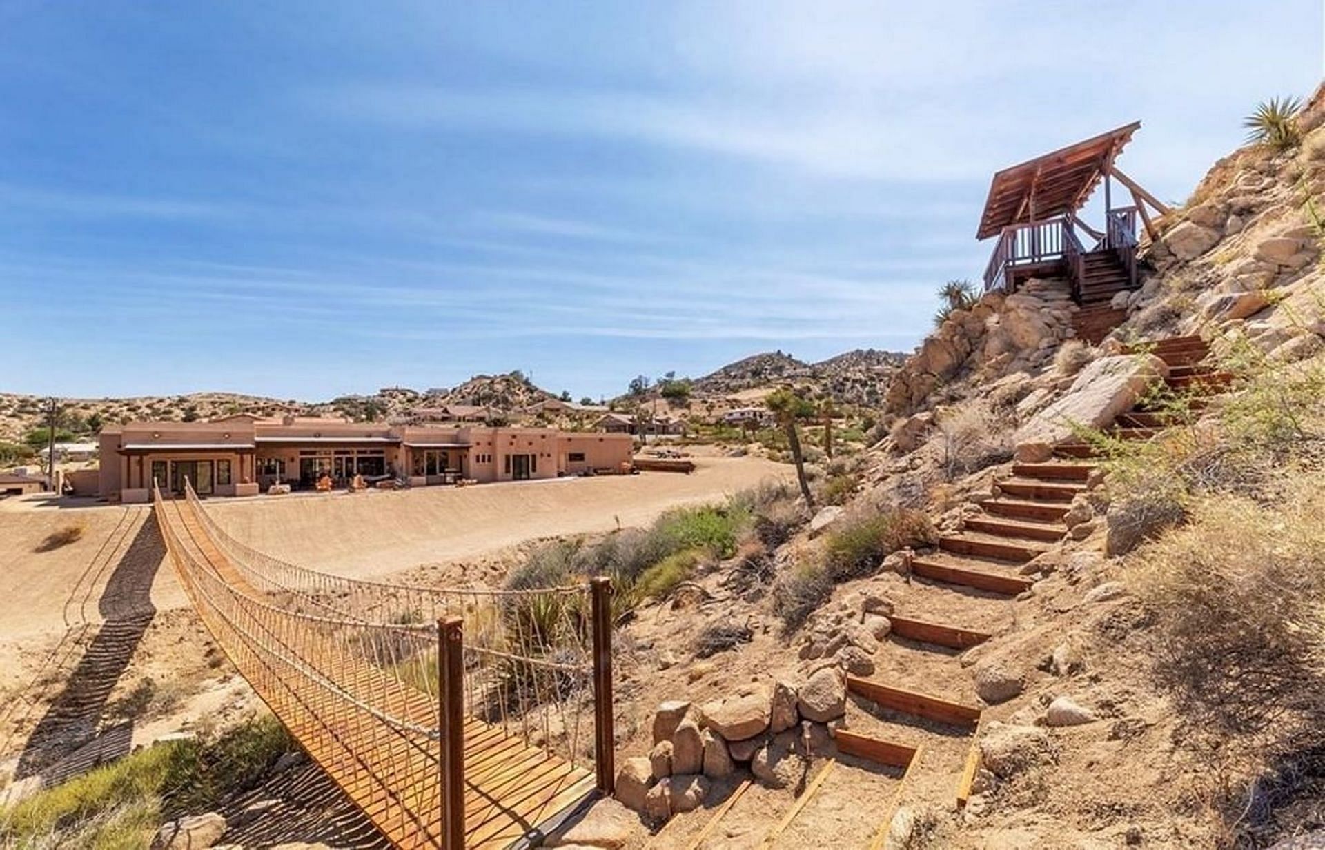 Inside the Yucca Valley residence (Image via MLS)