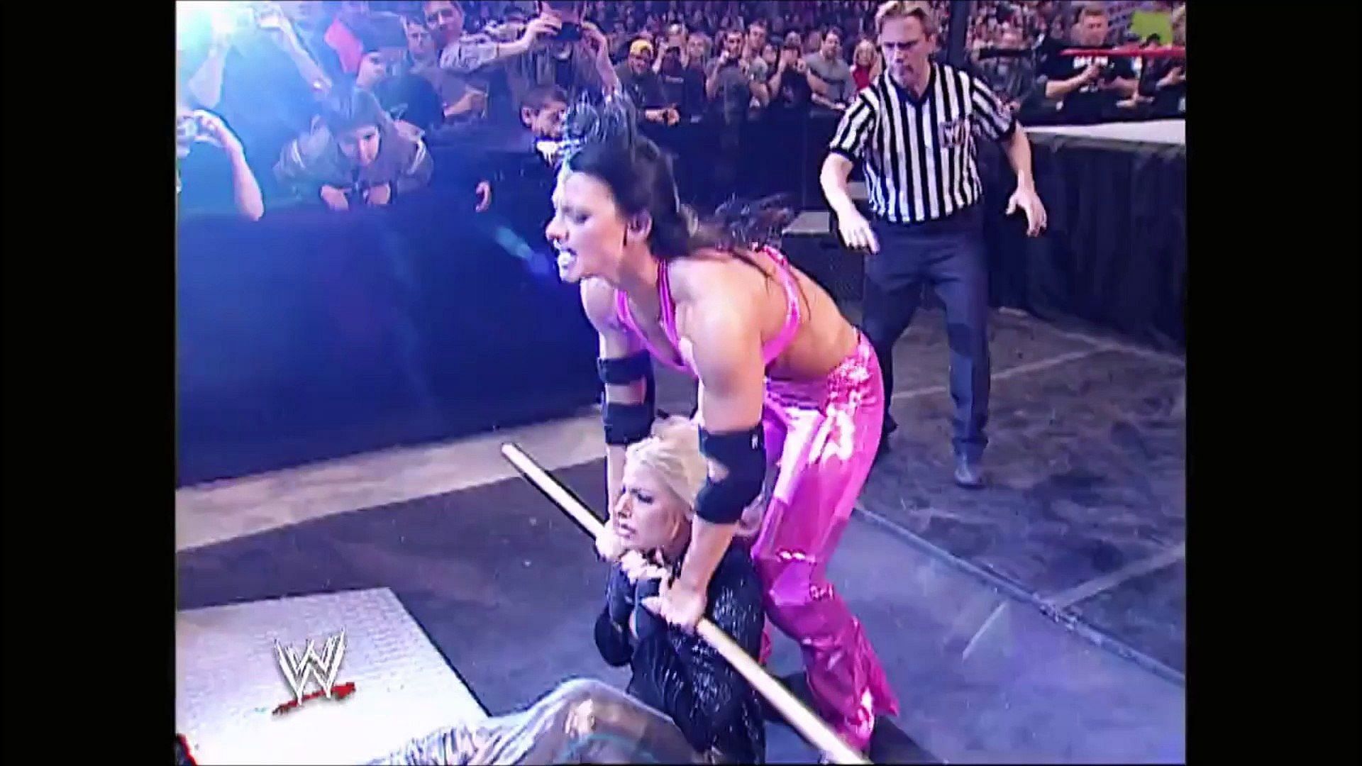 Trish and Victoria have a hardcore match at Survivor Series