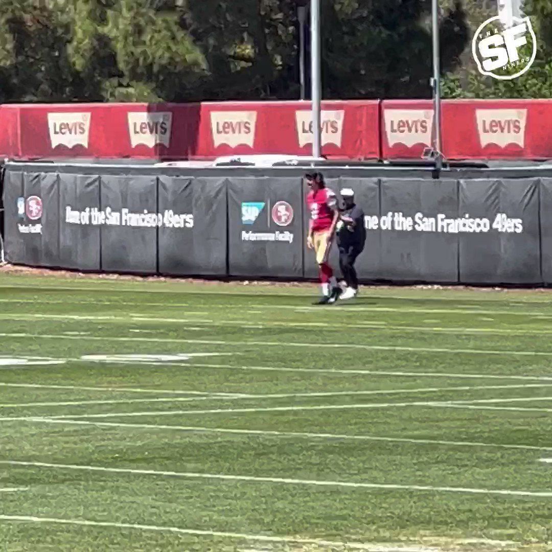 Dr. Disrespect throws 60 yard pass at 49ers training