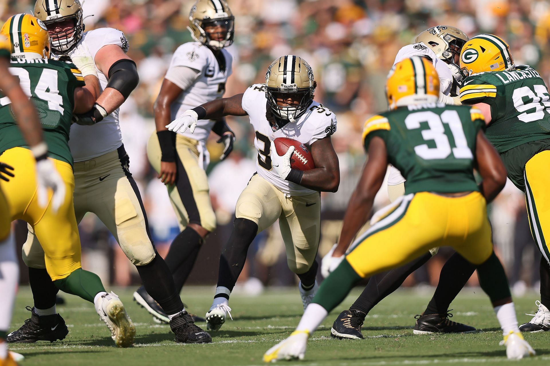 Tony Jones Jr.'s Week 2 performance forces the Saints to make a tough  decision - A to Z Sports