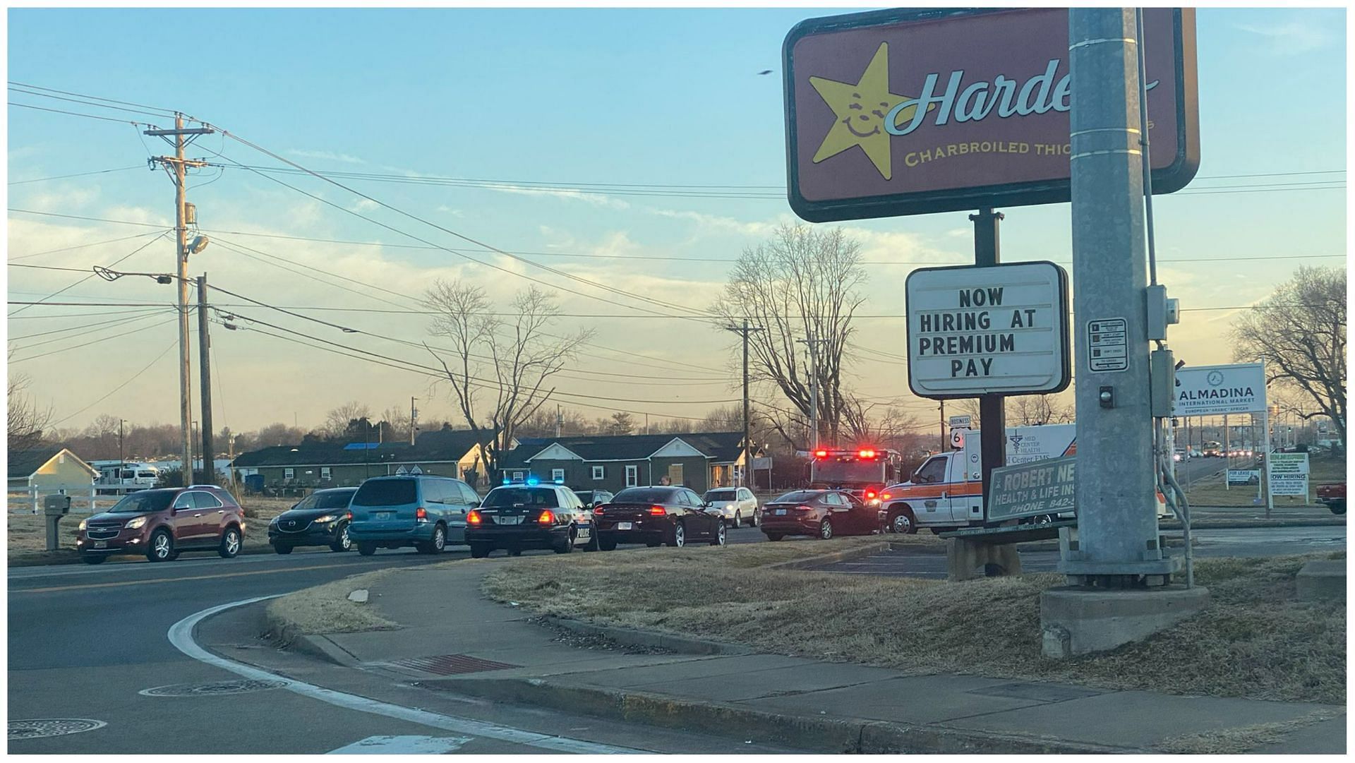 Car crash at Hardee&#039;s restaurant kills two brothers (Image via Mike Russell/Twitter)
