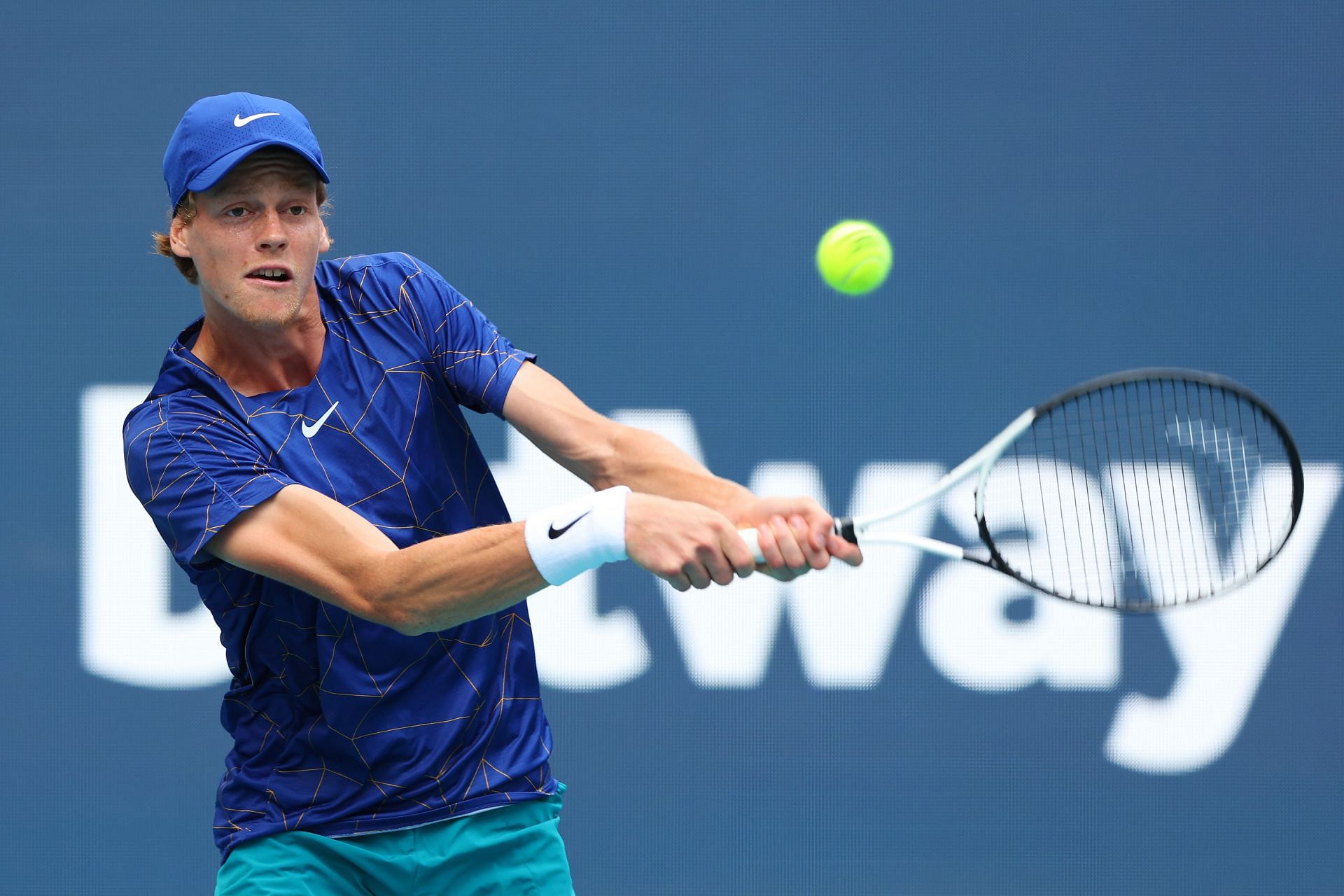 Jannik Sinner will look to book his place in the quarterfinals of the Canadian Open