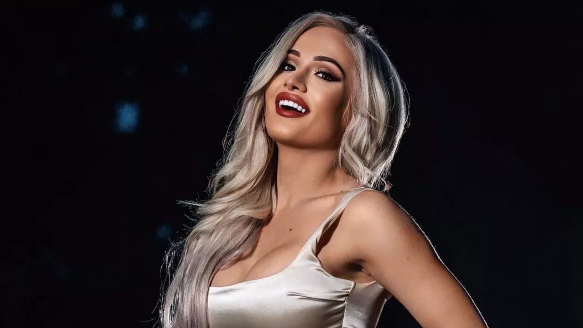 WWE Superstar Scarlett Bordeaux made an inappropriate request to fans