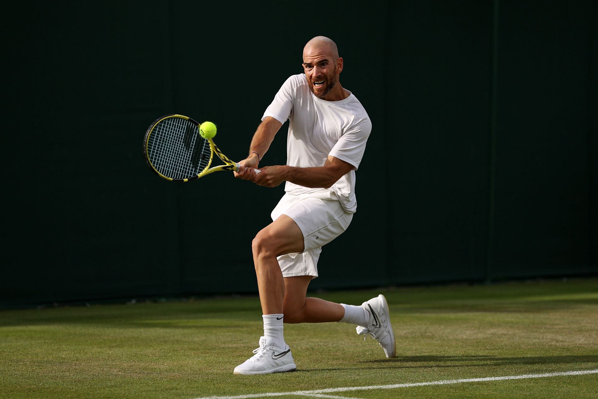 Adrian Mannarino at the 2022 Wimbledon Championships.