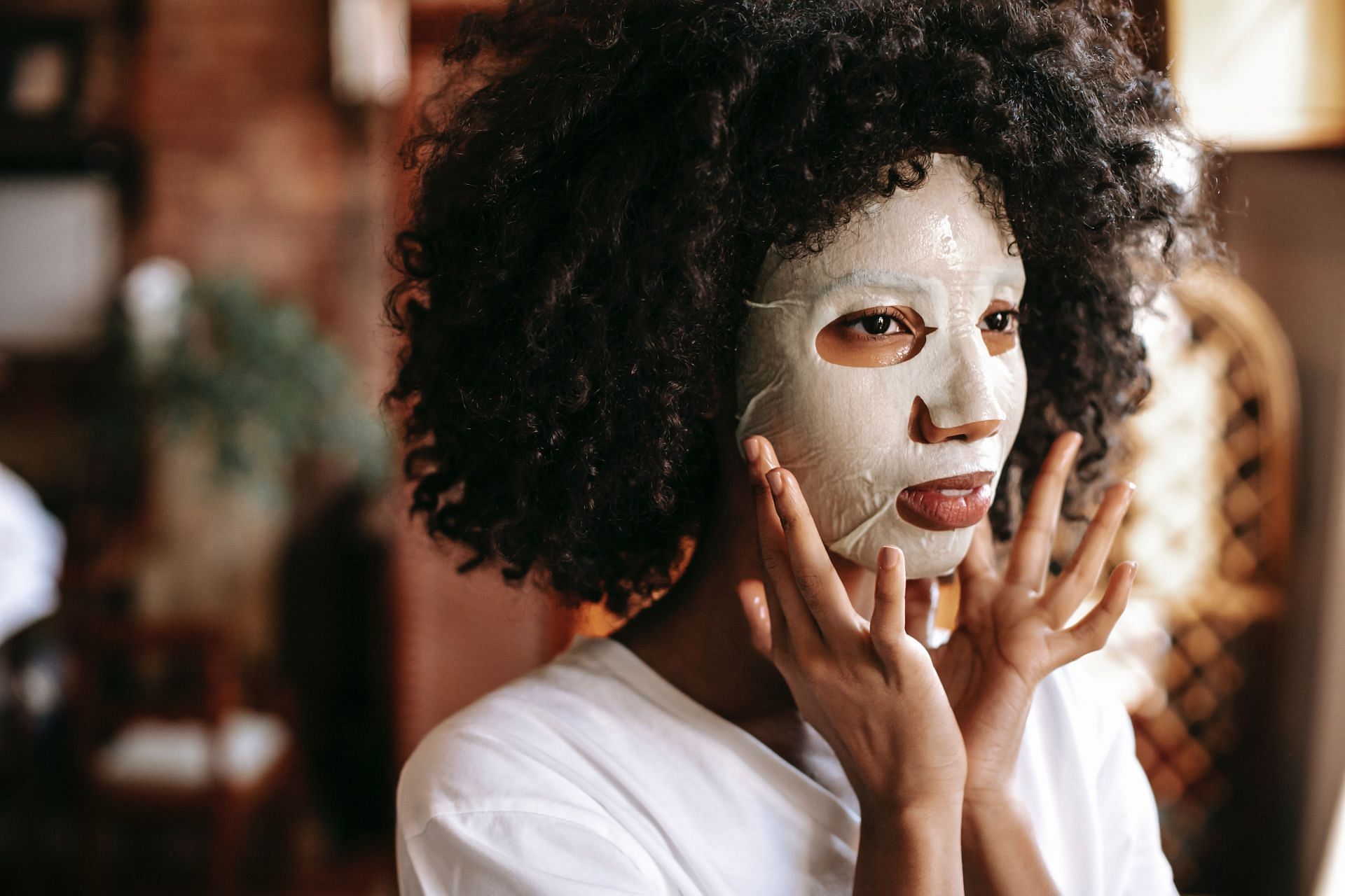 Do you strive for the perfect face? the perfect body? (Photo via Pexels/ Sora Shimazaki)