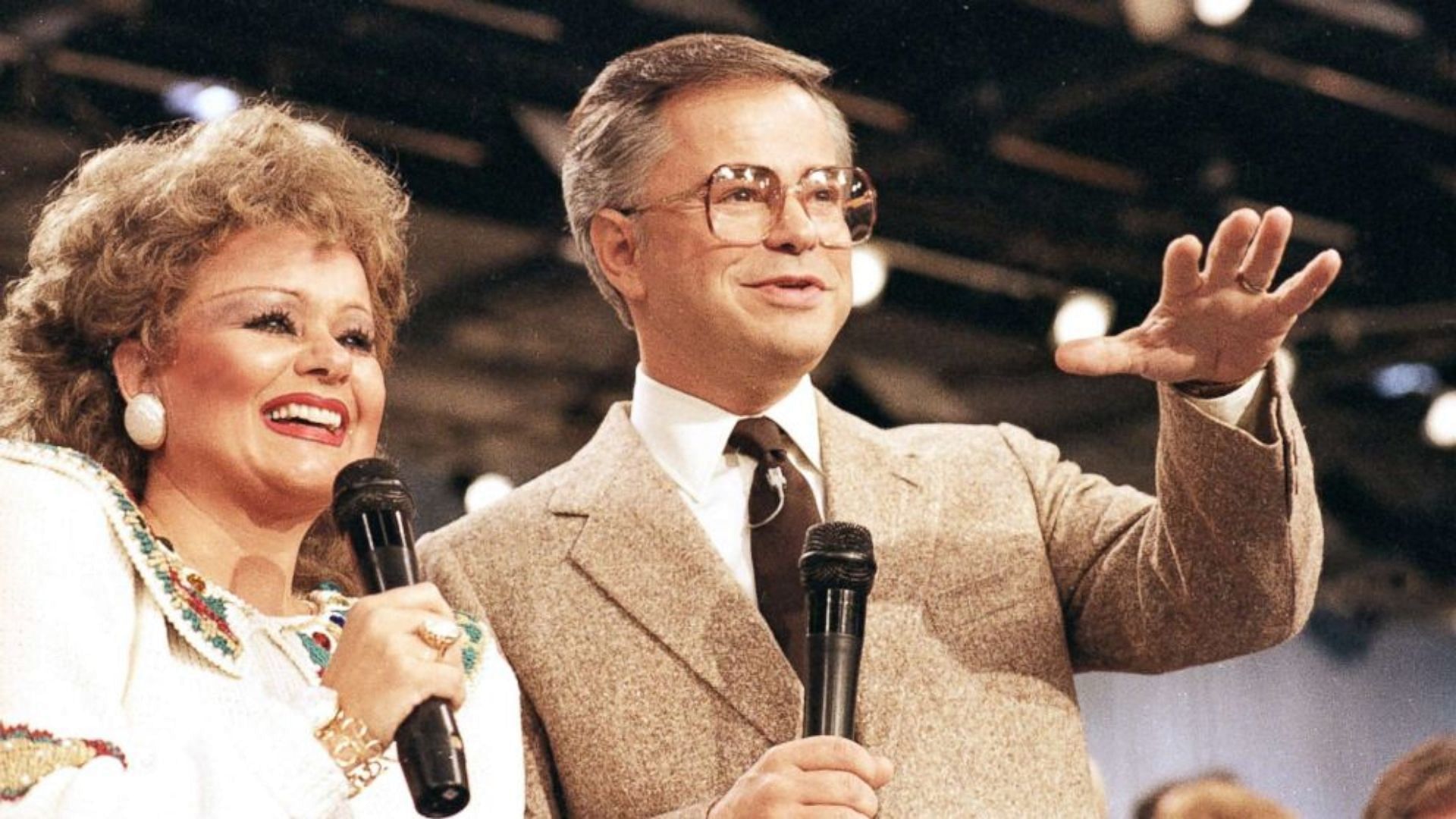 Jim Bakker and his then-wife Tammy (Photo by Lou Krasky/AP via ABC News)