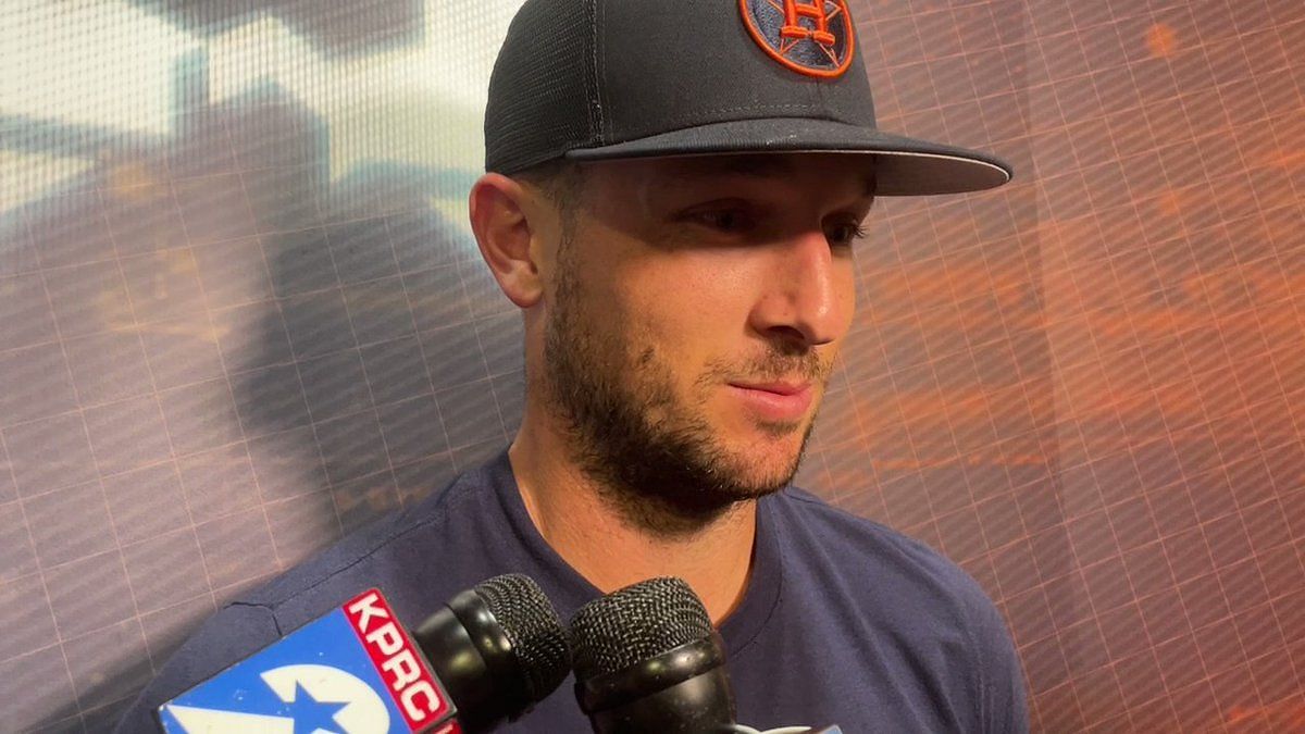 Astros Playoff Prep — Alex Bregman Feeds His Baby Son, Jeremy Peña