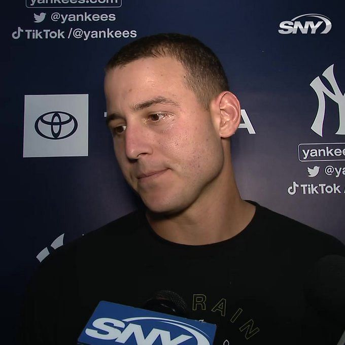 Yankees' Anthony Rizzo throws tantrum in dugout after questionable