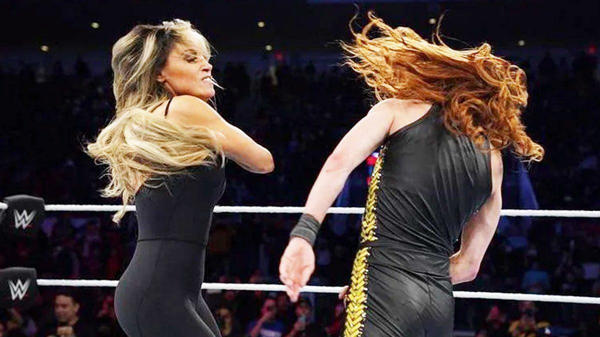 Reasons why Trish Stratus should face or turn heel in WWE