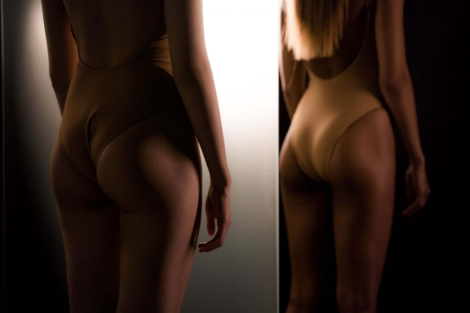 A strong butt helps you perform everyday activities with ease (Image via Pexels @Ron Lach)