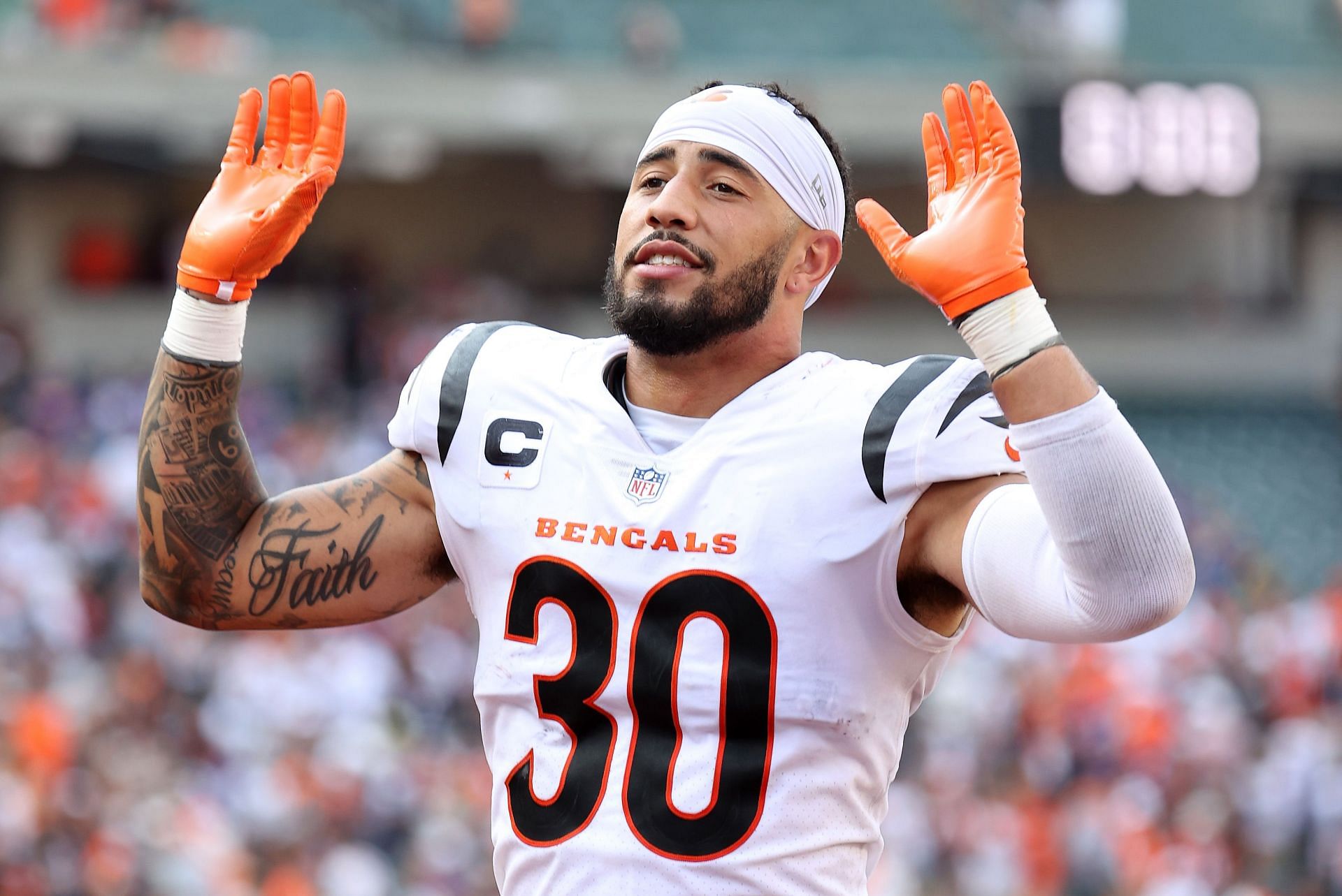 2022 NFL free agency: Bengals use the franchise tag on Jessie Bates