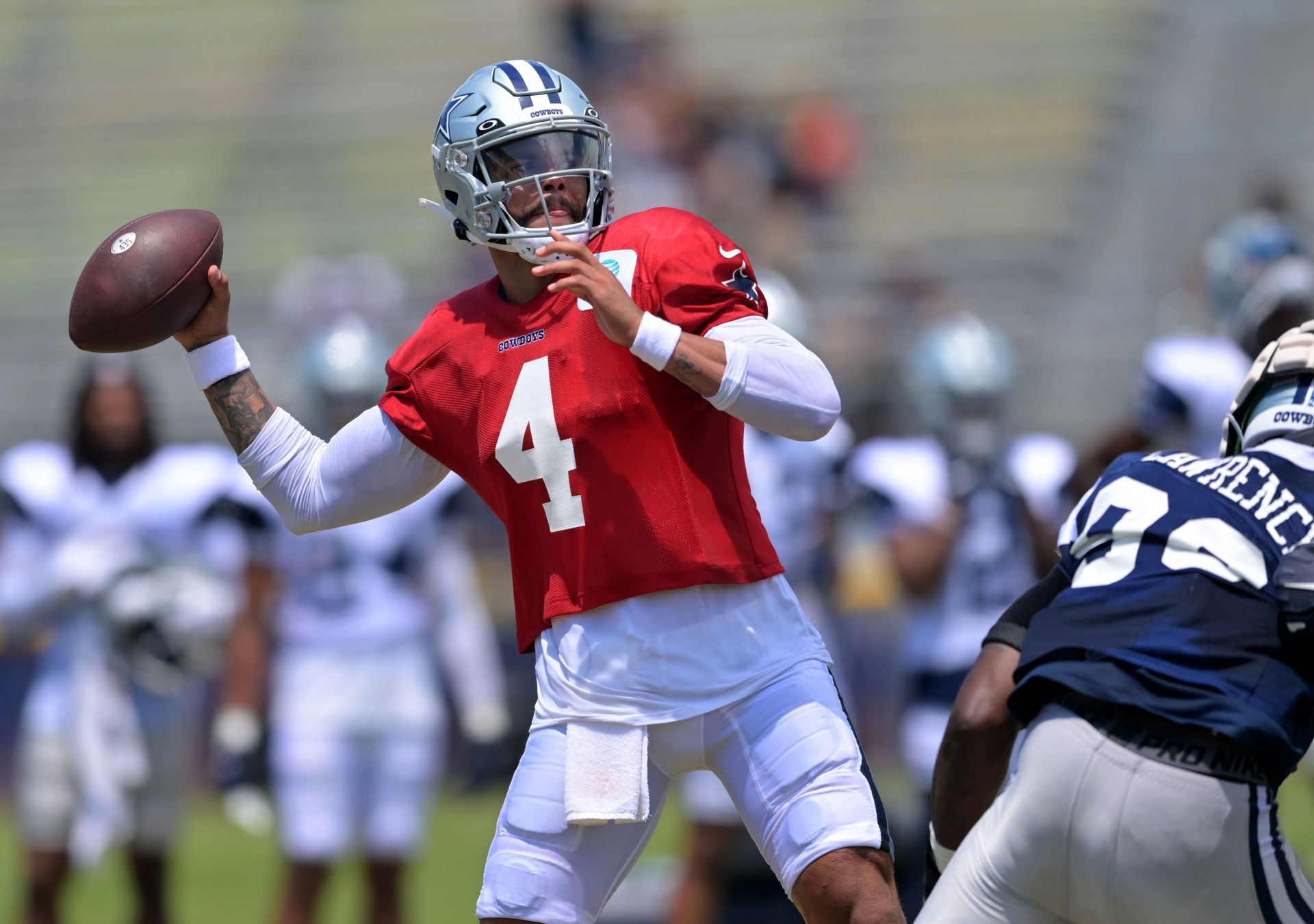 Natalie Buffett supports boyfriend Dak Prescott at Cowboys game