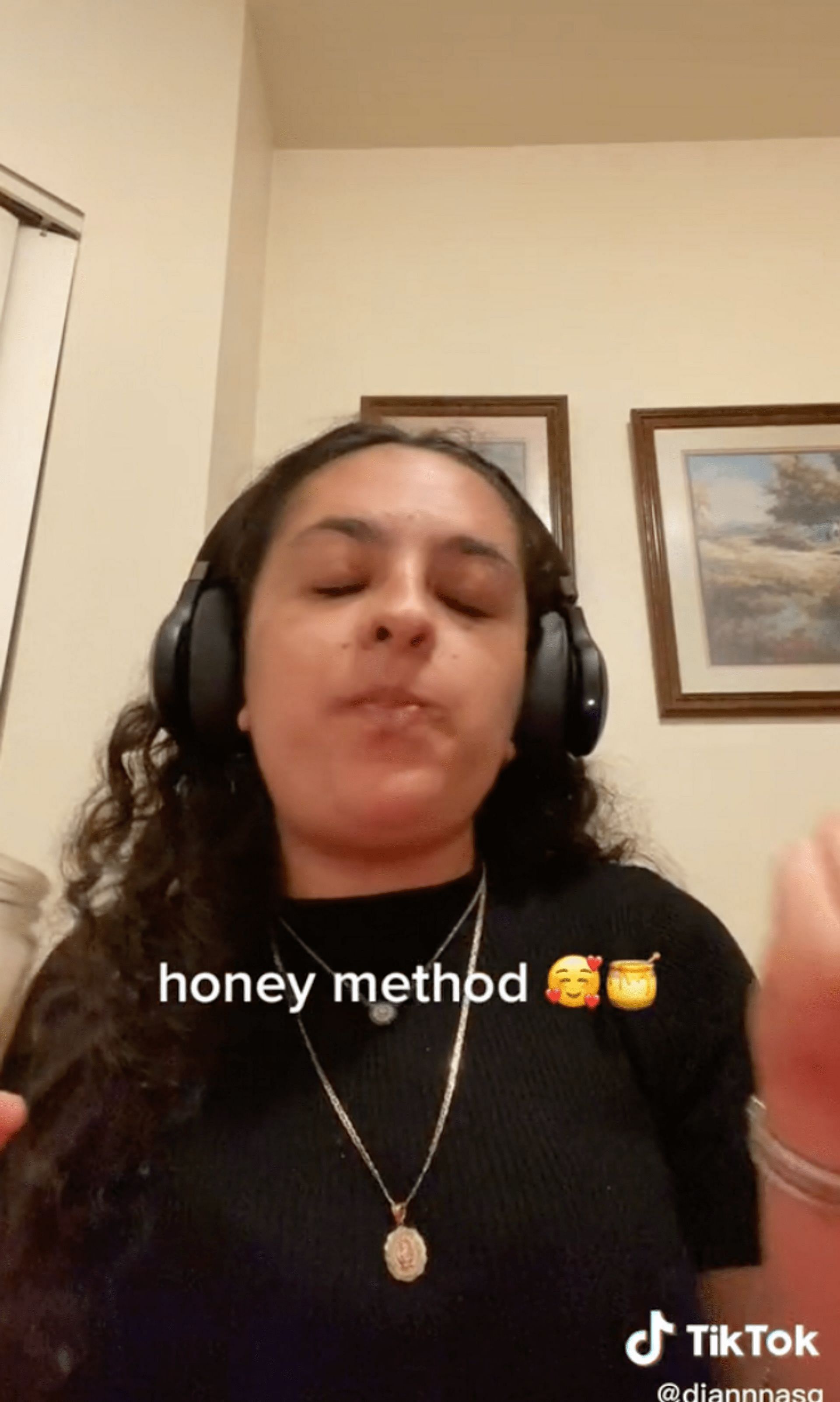 &quot;Honey Method&quot; became a rage on social media where TikTokers used this method to manifest the attention of their crush. (Image via TikTok)