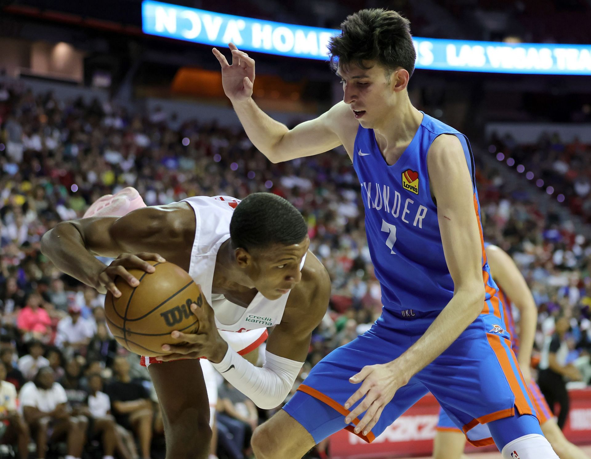Chet Holmgren of the Oklahoma City Thunder (right) in action during the 2022 NBA Summer League