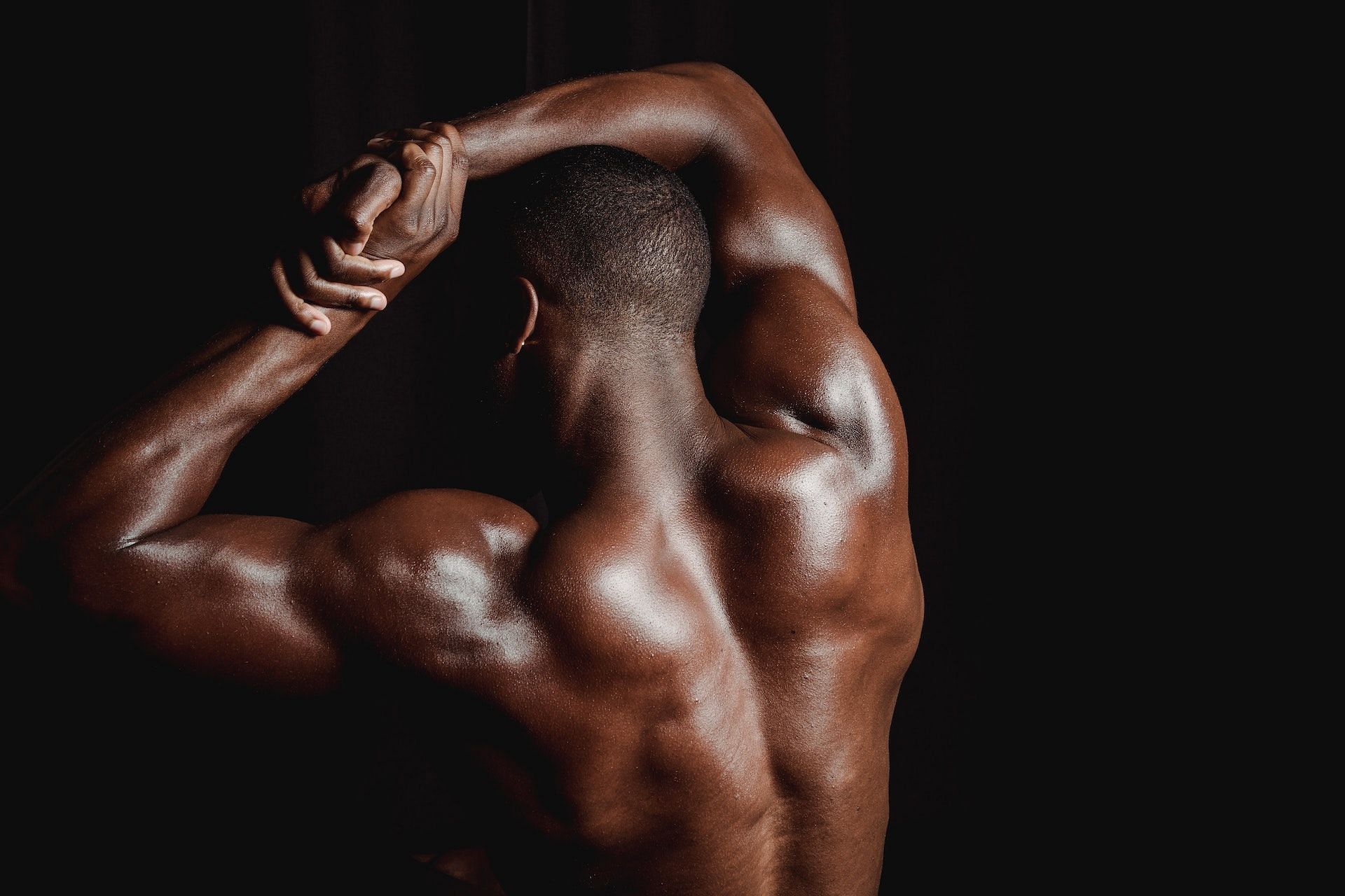 Back exercises help build stronger and toned back muscles. (Photo via Pexels/ Mike Jones)