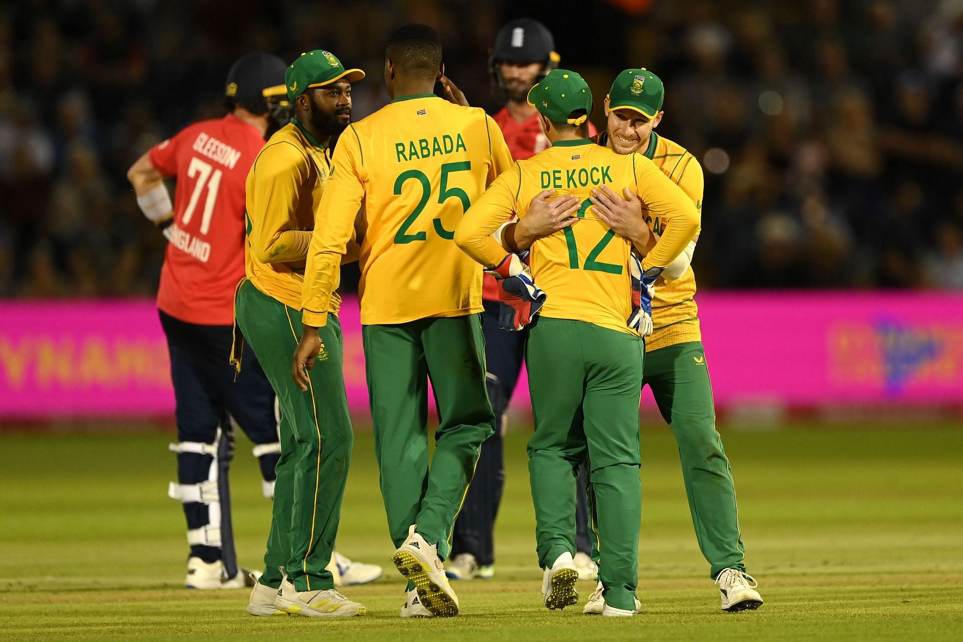 South Africa will look to take a 2-0 series lead against Ireland.