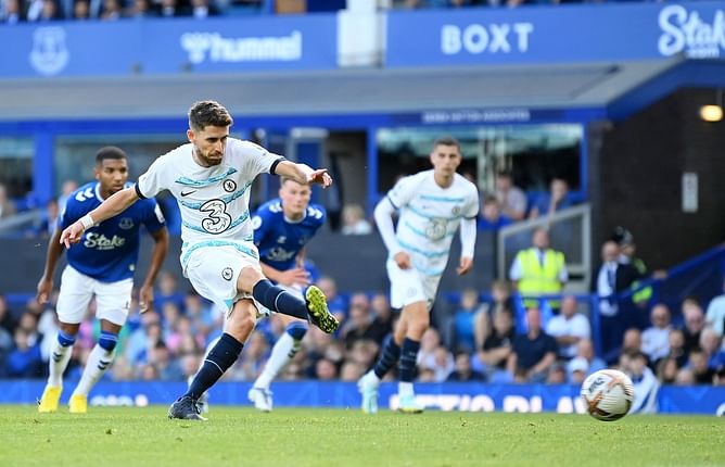 Everton 0-1 Chelsea: Blues Player Ratings as a Jorginho penalty secures the win in an injury-stricken match | Premier League 2022-23