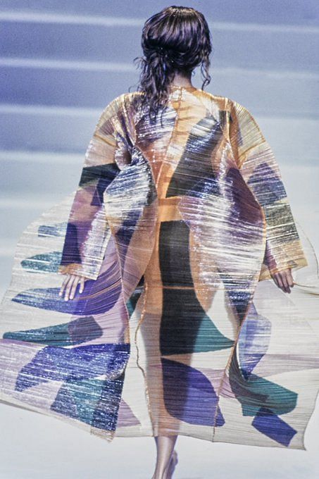 How did Issey Miyake die? Tributes pour in as famed Japanese fashion ...