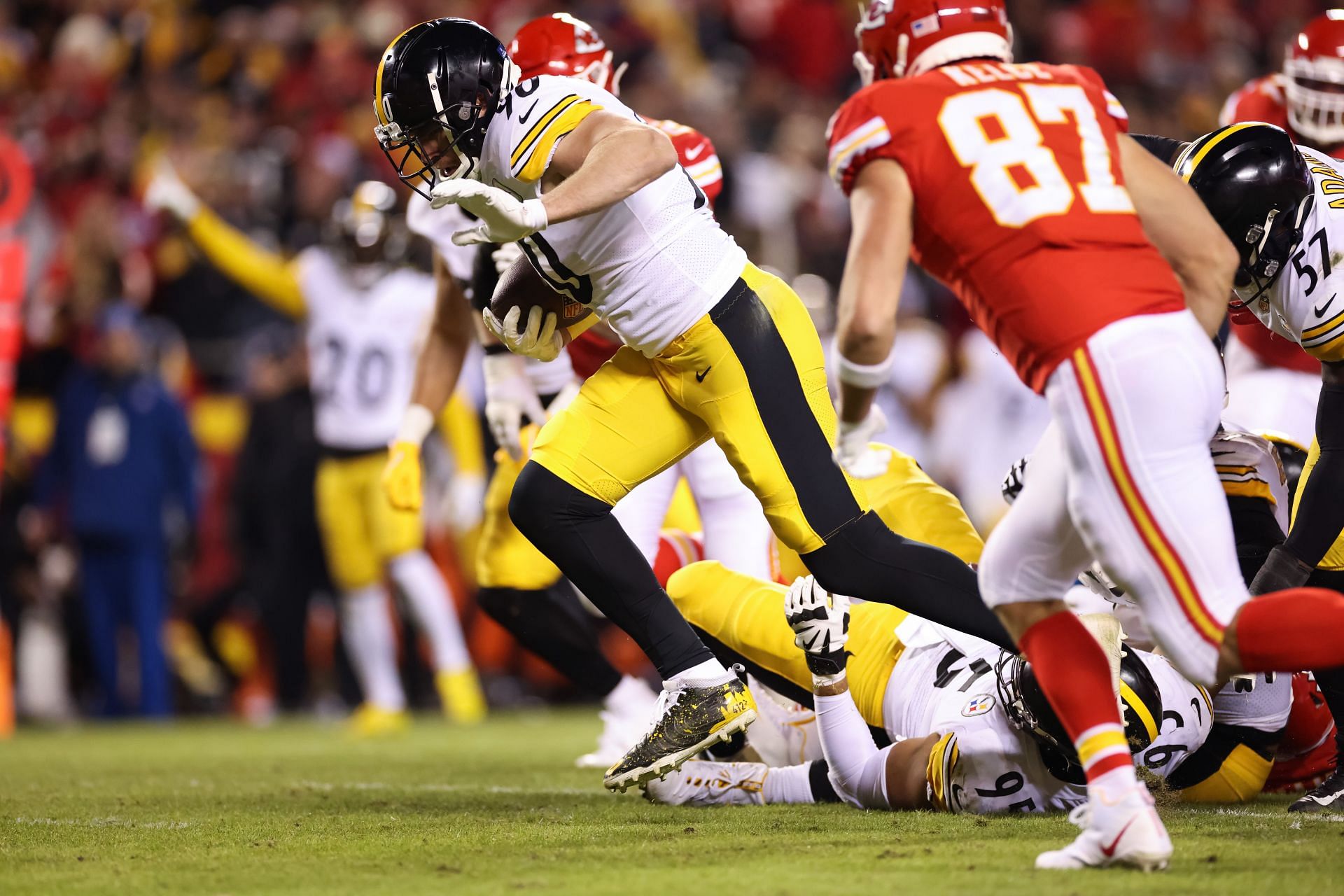 AFC Wild Card Playoffs - Pittsburgh Steelers v Kansas City Chiefs