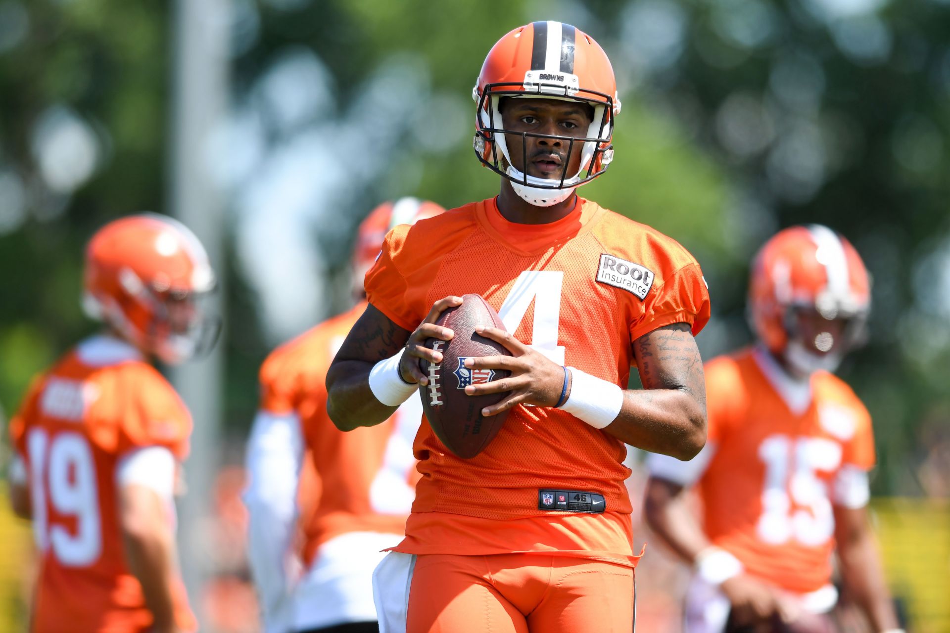 WATCH: Deshaun Watson keeps bricking passes at Browns practice