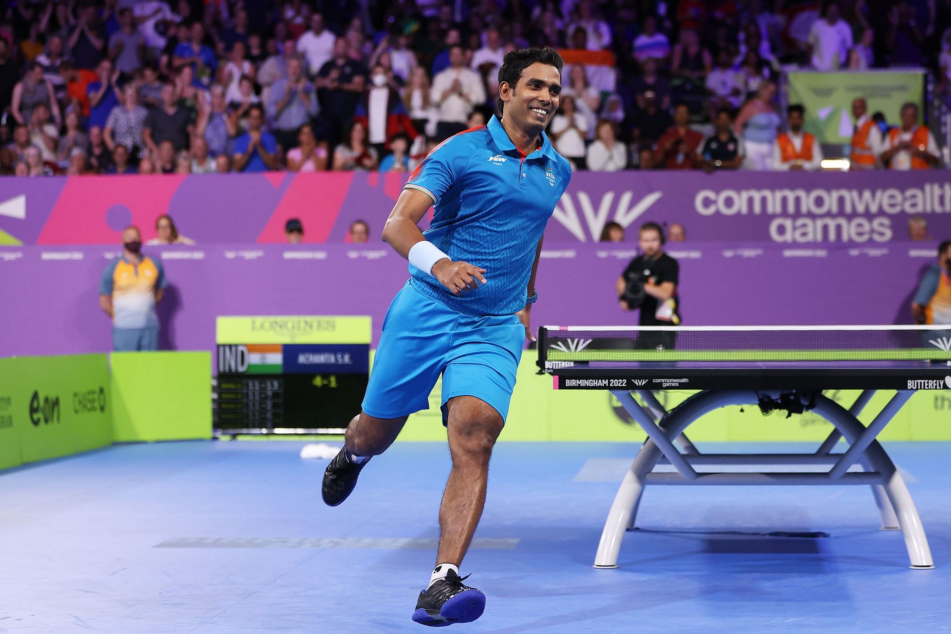 Achanta Sharath Kamal celebrates after winning the gold medal. (PC: Getty Images)