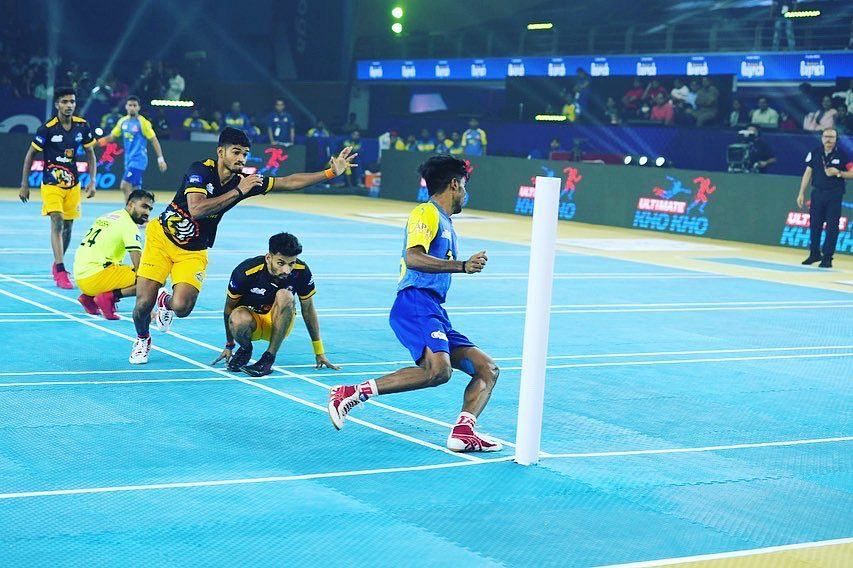 The Mumbai Khiladis defenders were quite impressive against the Rajasthan Warriors (Image: Twitter)