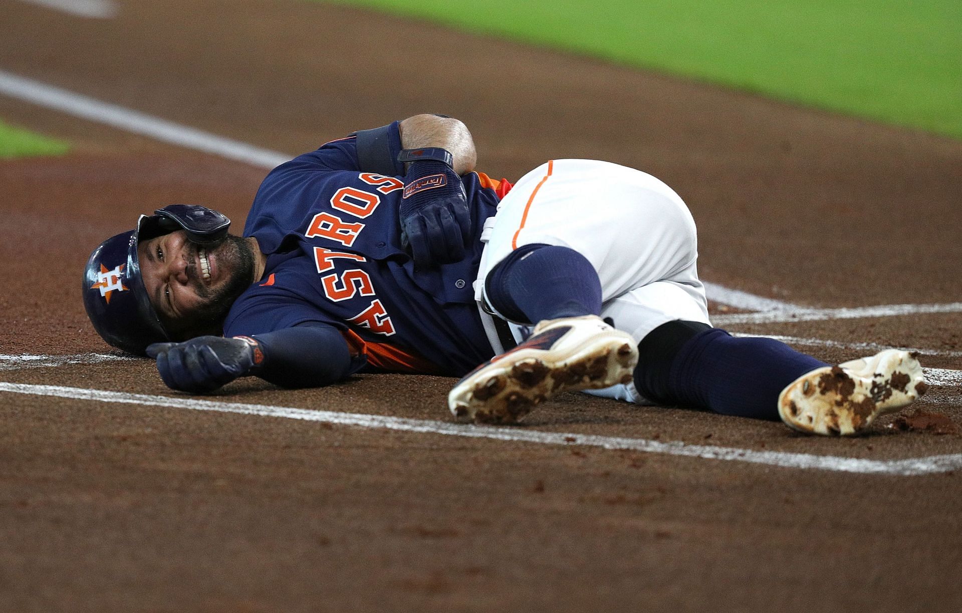 Jose Altuve, Astros Shrug Off the Seattle Mariners' Lame Intimidation  Attempts — Fake Bully Ball?