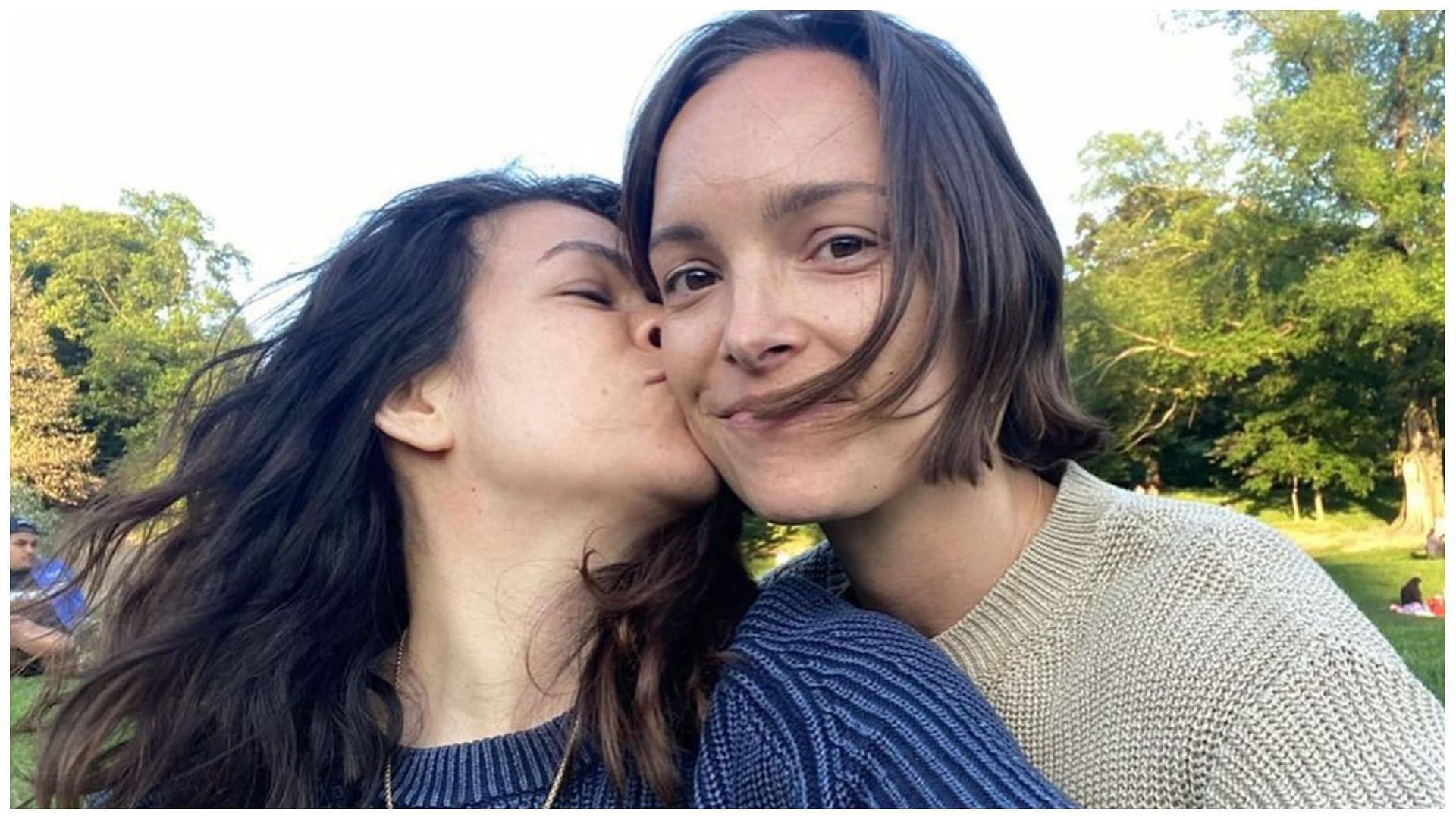 Abbi Jacobson and Jodi Balfour have been together since 2021 (Image via abbijacobson/Instagram)