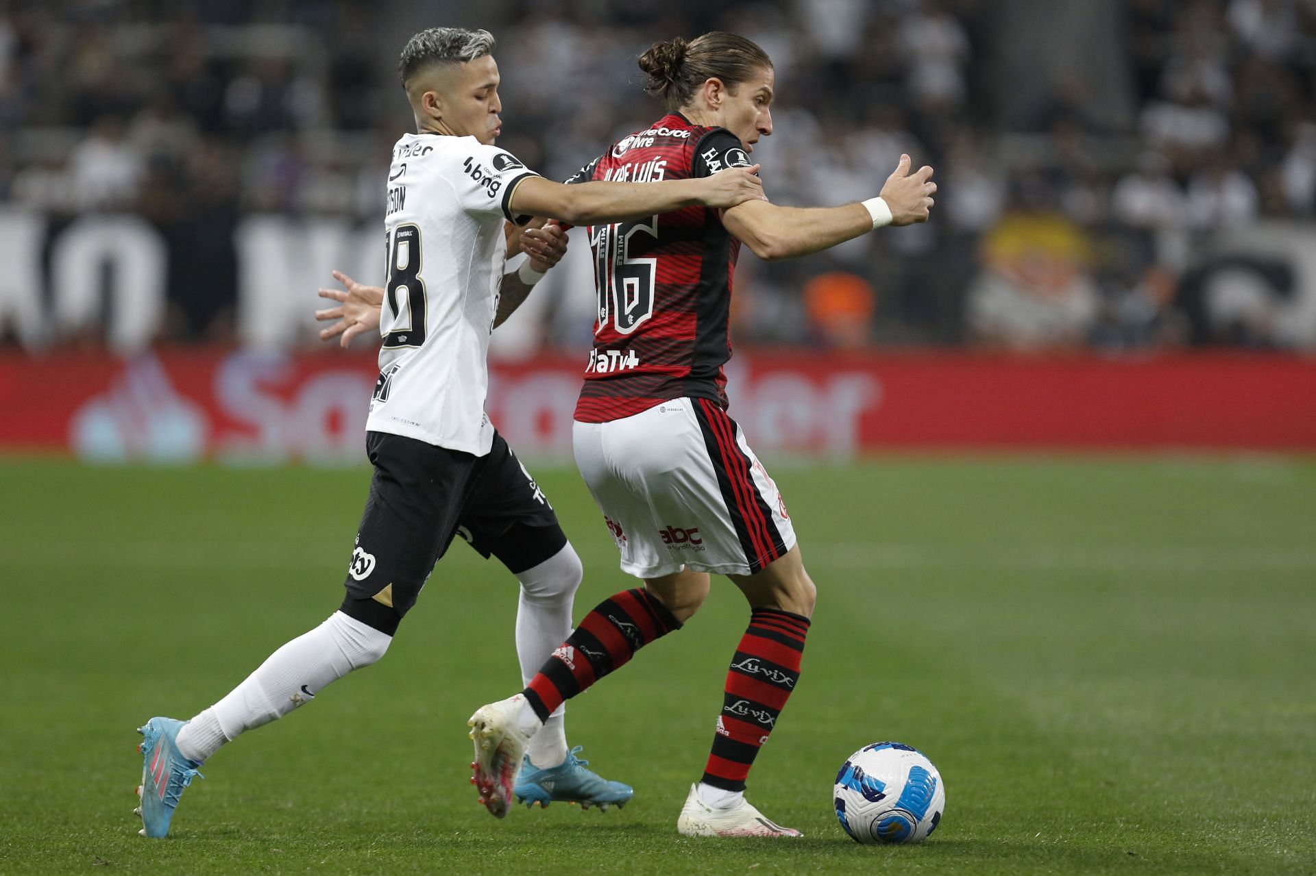 Flamengo and Corinthians will square off in their Copa Libertadores fixture on Tuesday