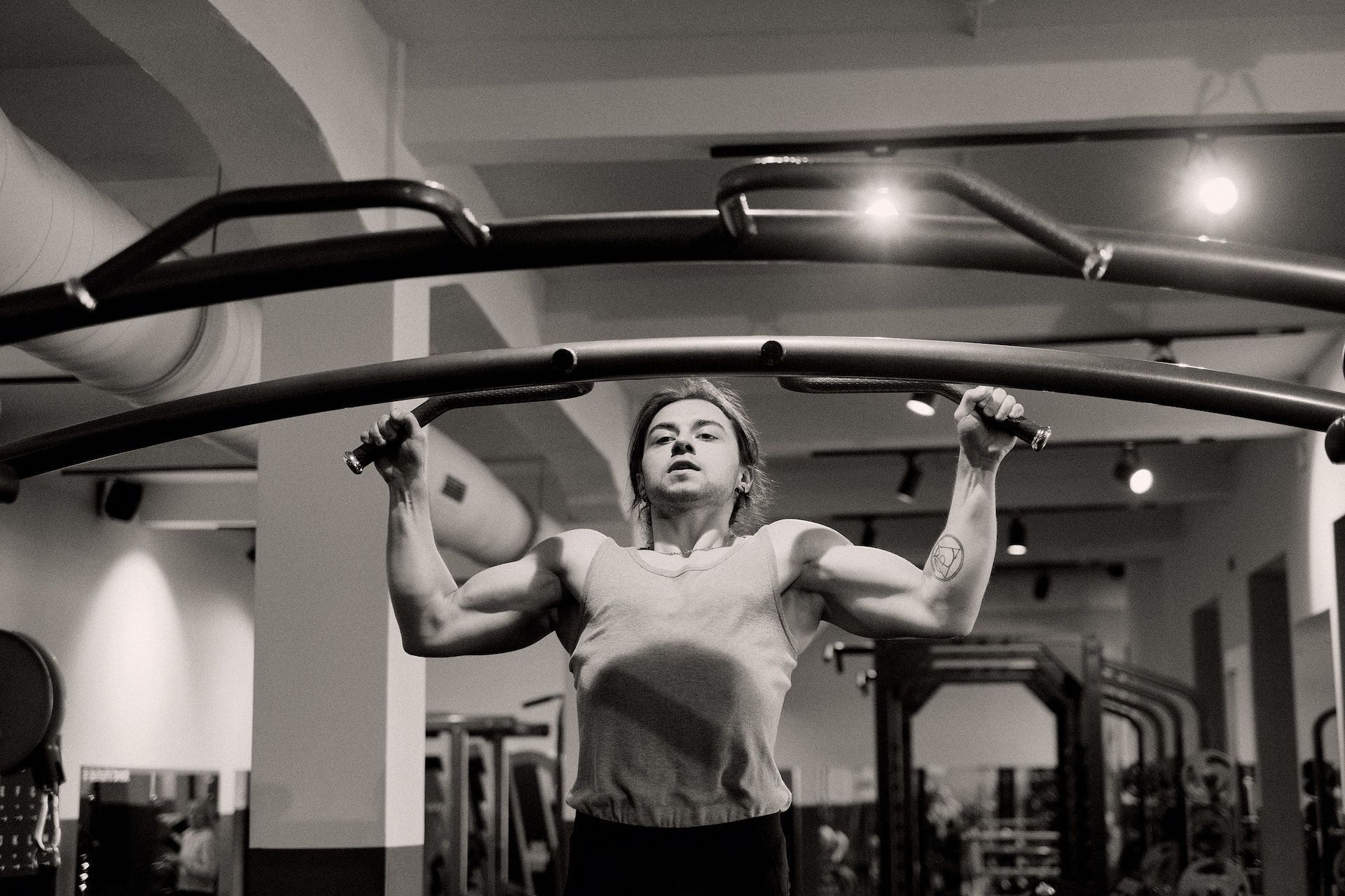 A pull-up bar is an effective exercise tool to develop your back. (Photo by Ivan Samkov via pexels)