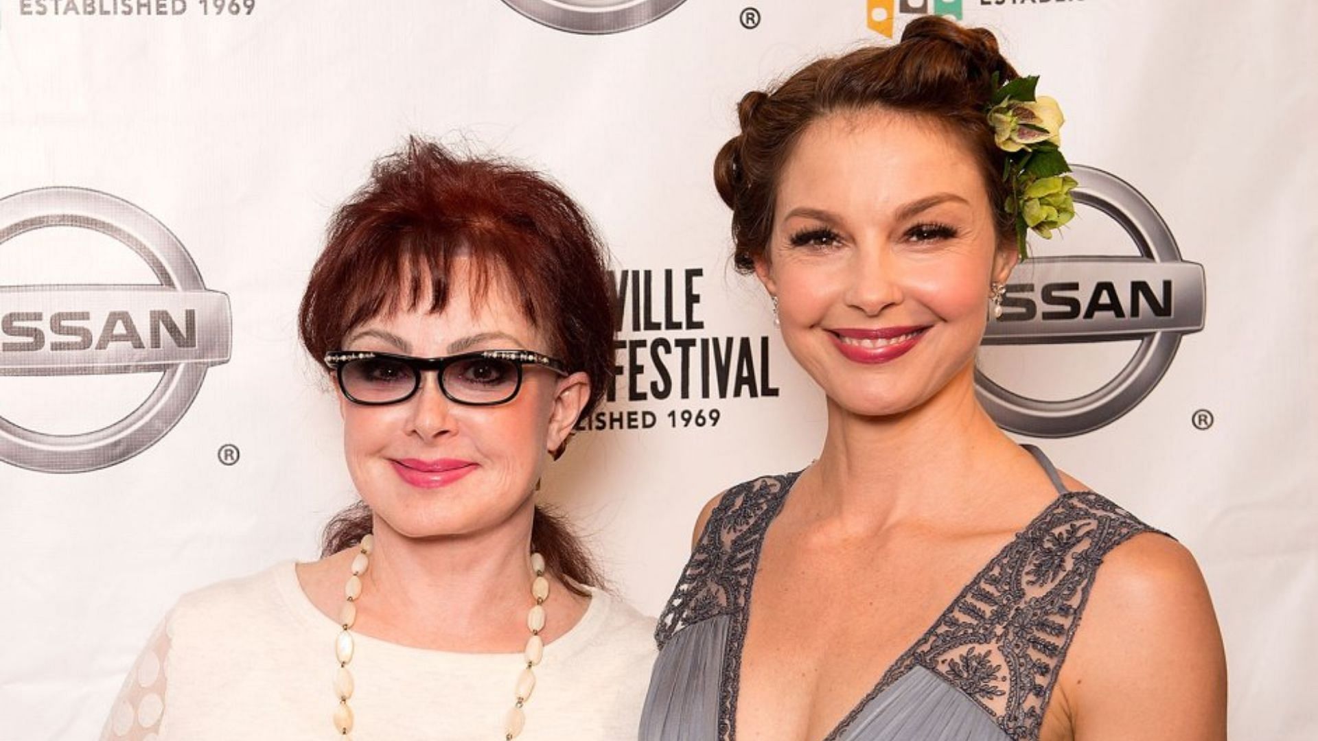 Naomi Judd and Ashley Judd. (Image via Beth Gwinn/Getty Images)