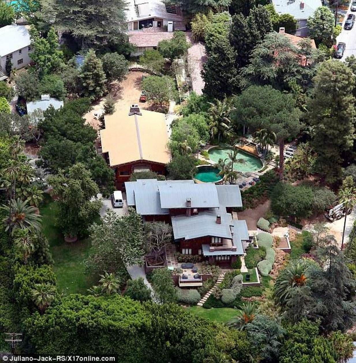 Pitt&#039;s Los Feliz five house mansion (Image via Jack Juliano)