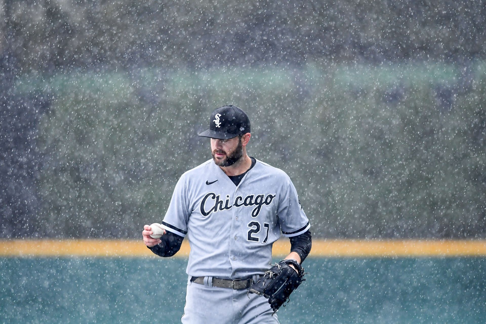 Lucas Giolito in action