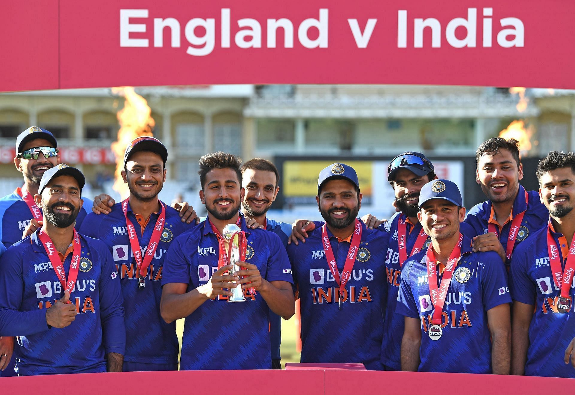 भारतीय टीम ने कई सीरीज में विराट और रोहित के बगैर जीत हासिल की