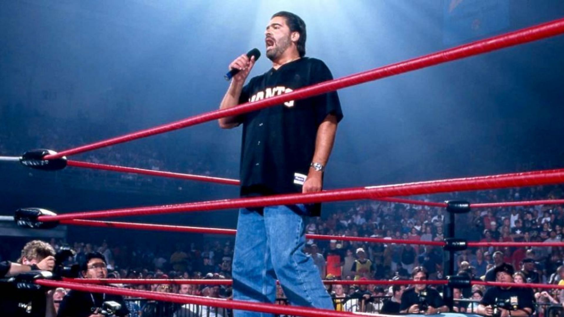 Vince Russo at WCW Bash at the Beach 2000