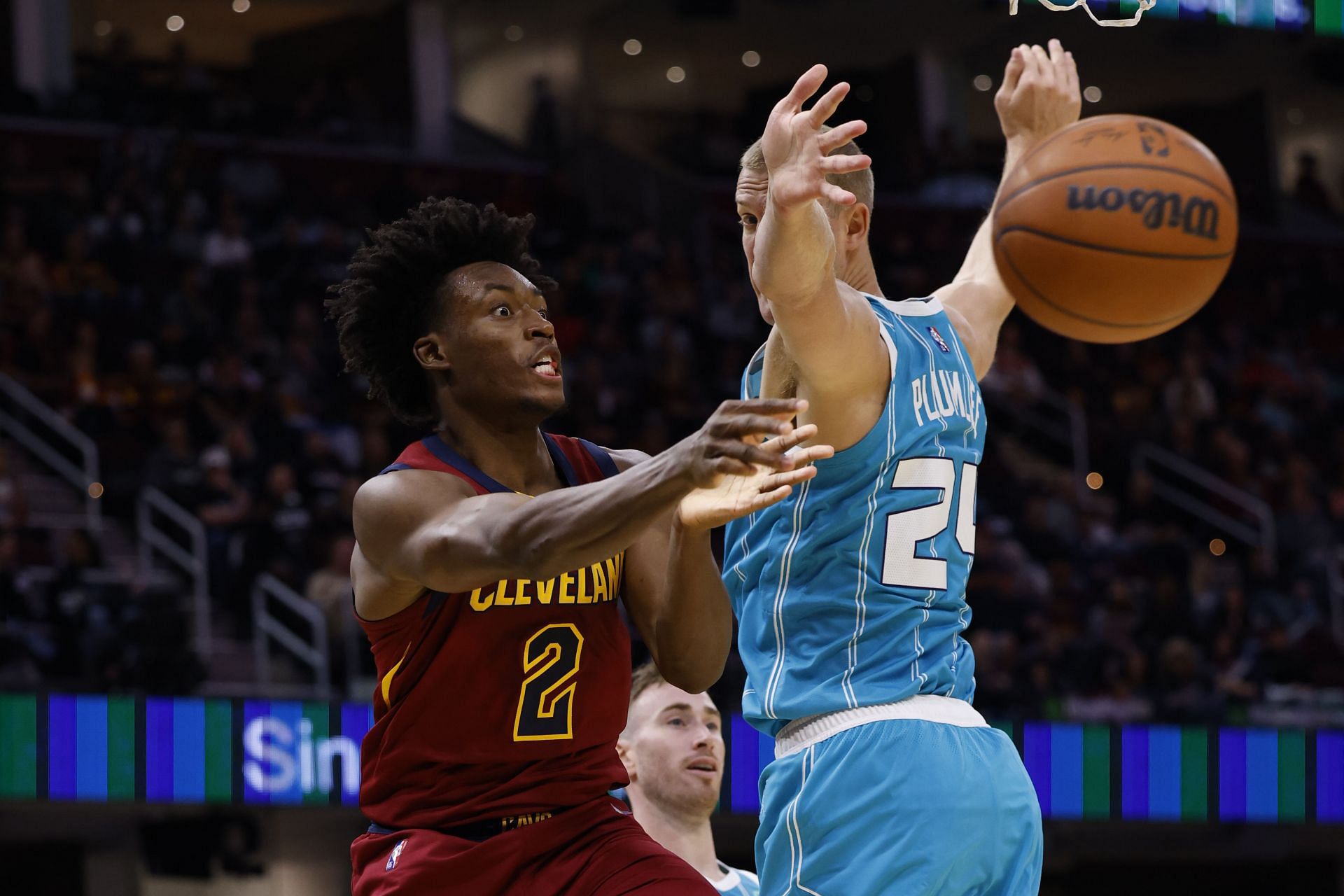 Sexton in action against the Charlotte Hornets for the Cavaliers