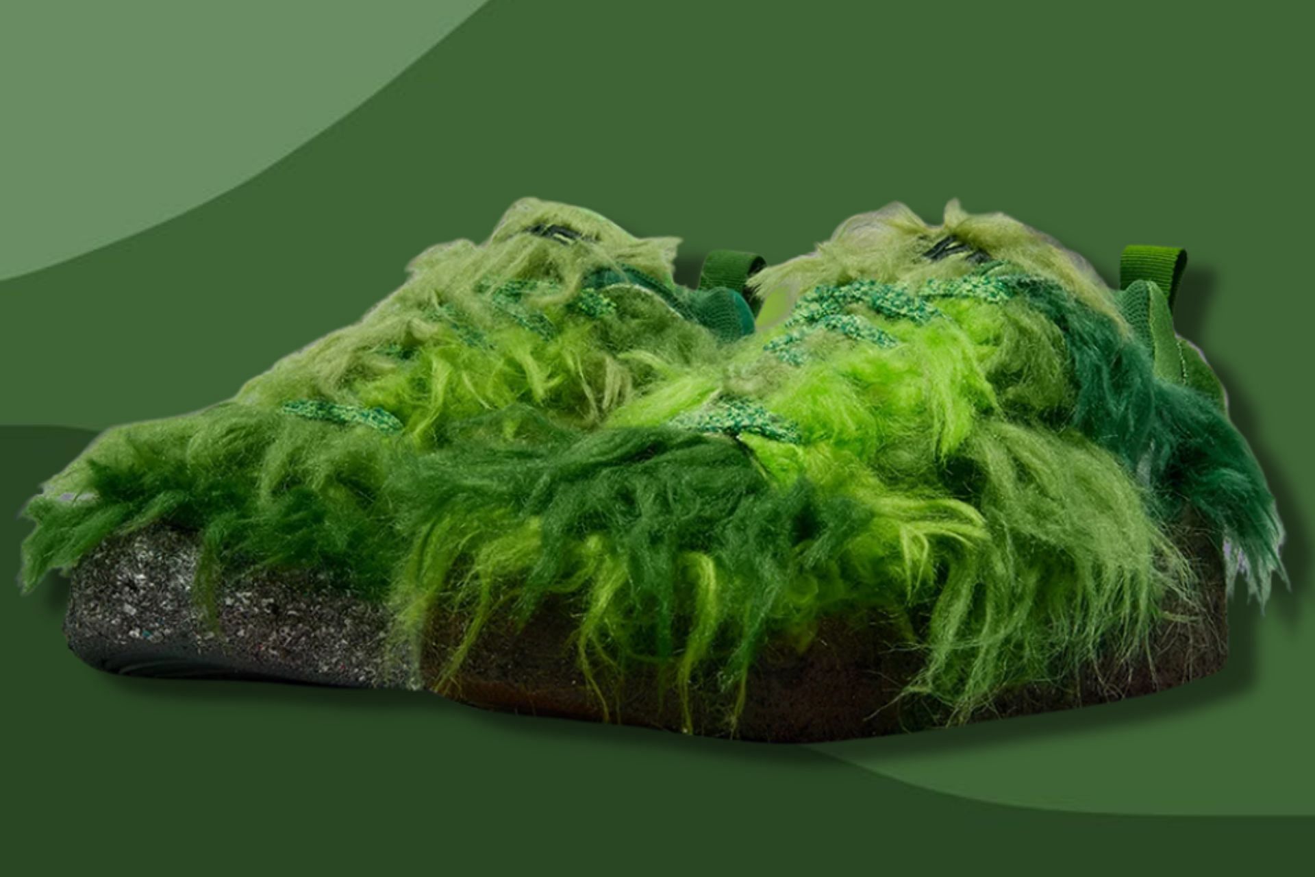Cactus Plant Flea Market x Nike Dunk Low Grinch Green shoes (Image via Twitter/@houseofheat)