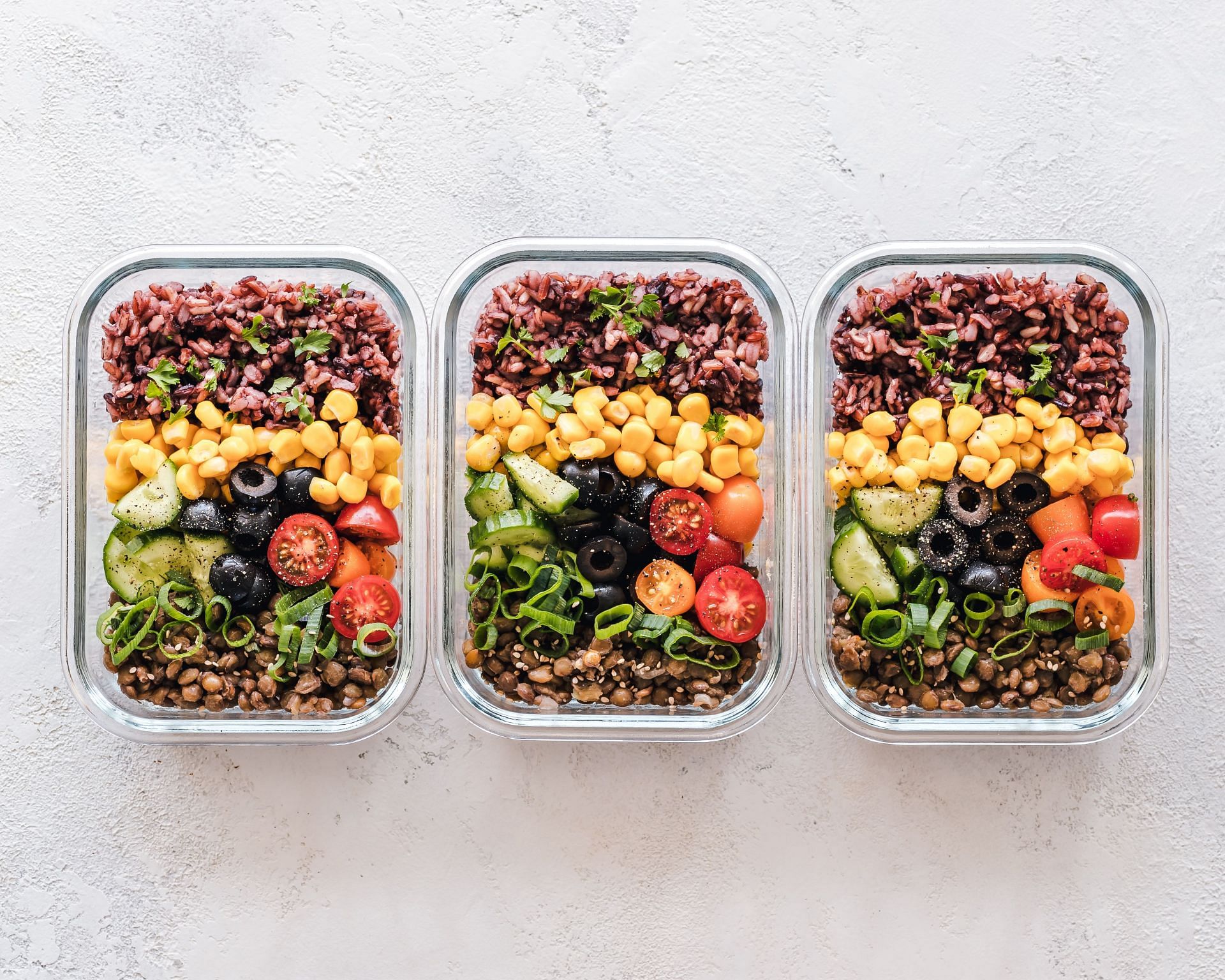 A plant-based diet could be your one-way ticket to better gut health! (Image via unsplash/Ella Olsson)