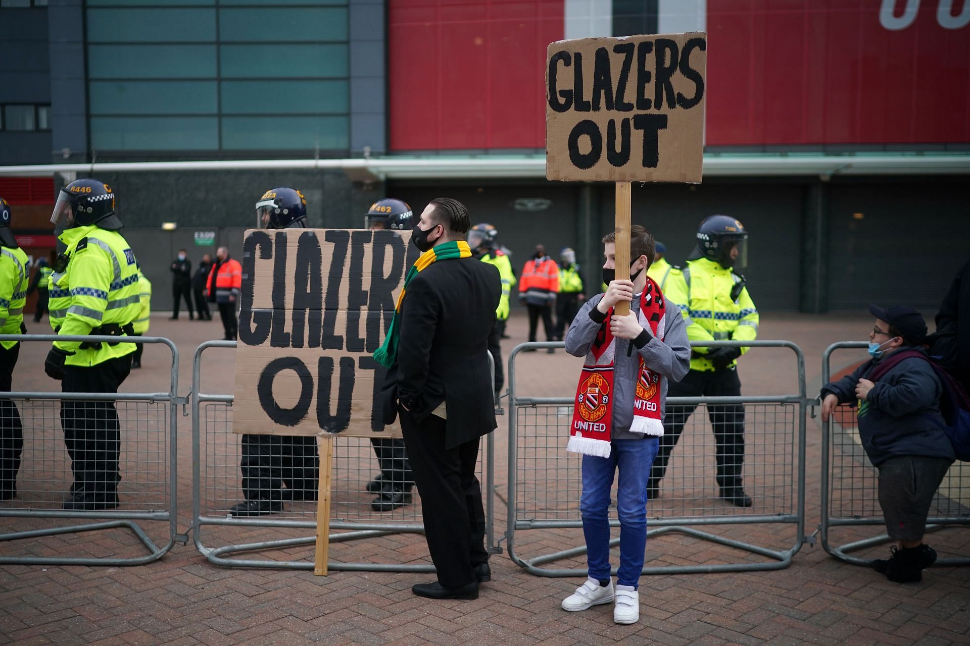United Fans Protest Against Glazer Family Ownership
