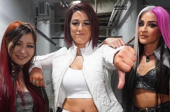 "These girls are tiny" - Former WWE personality claims that Bayley's new faction doesn't seem intimidating, negatively compares them to an iconic group (Exclusive)