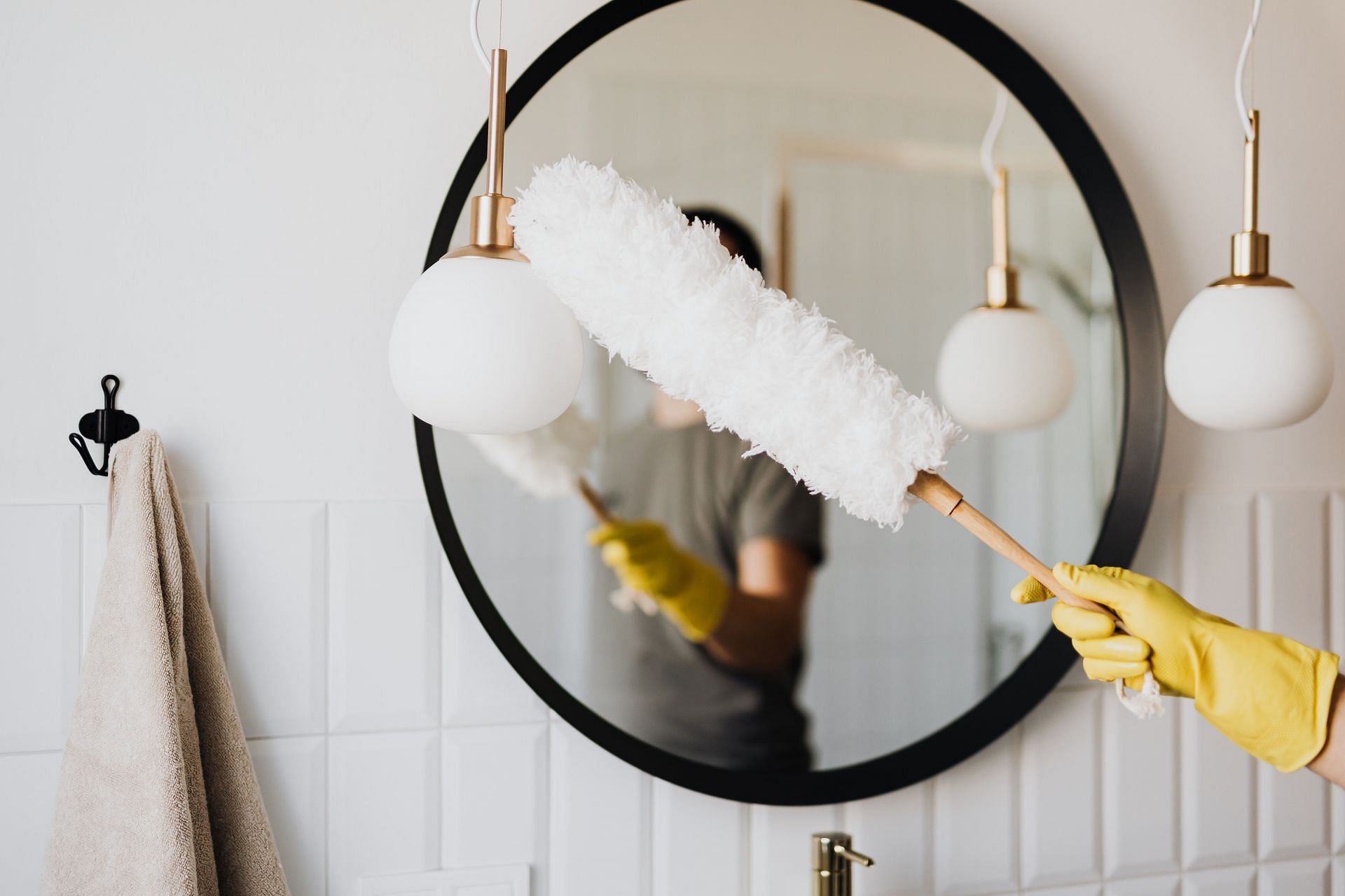 Does cleaning impact your mental and physical health? (Photo by: Karolina Grabowska via pexels )