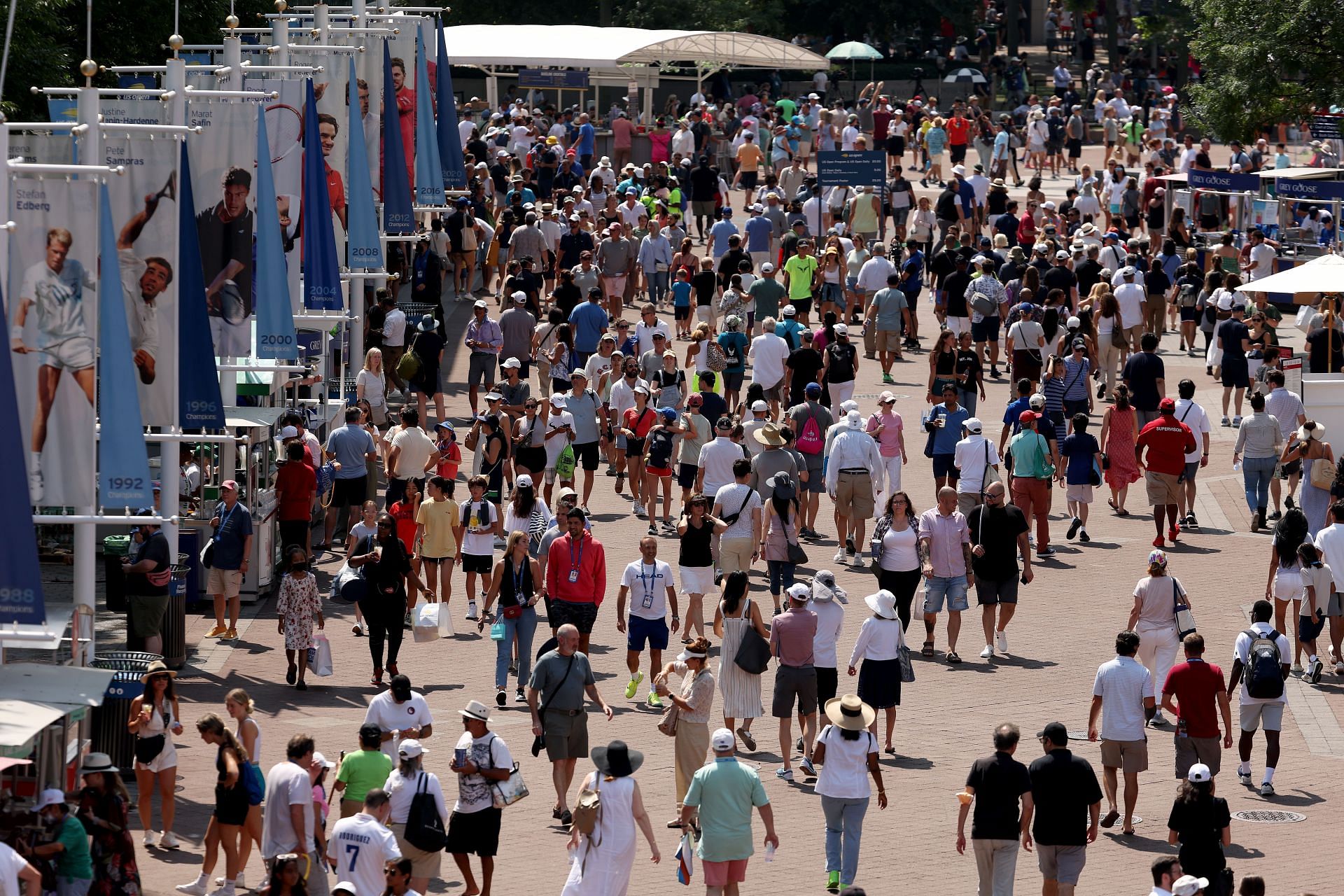 Crowds assemble at the 2022 US Open - Day 1.