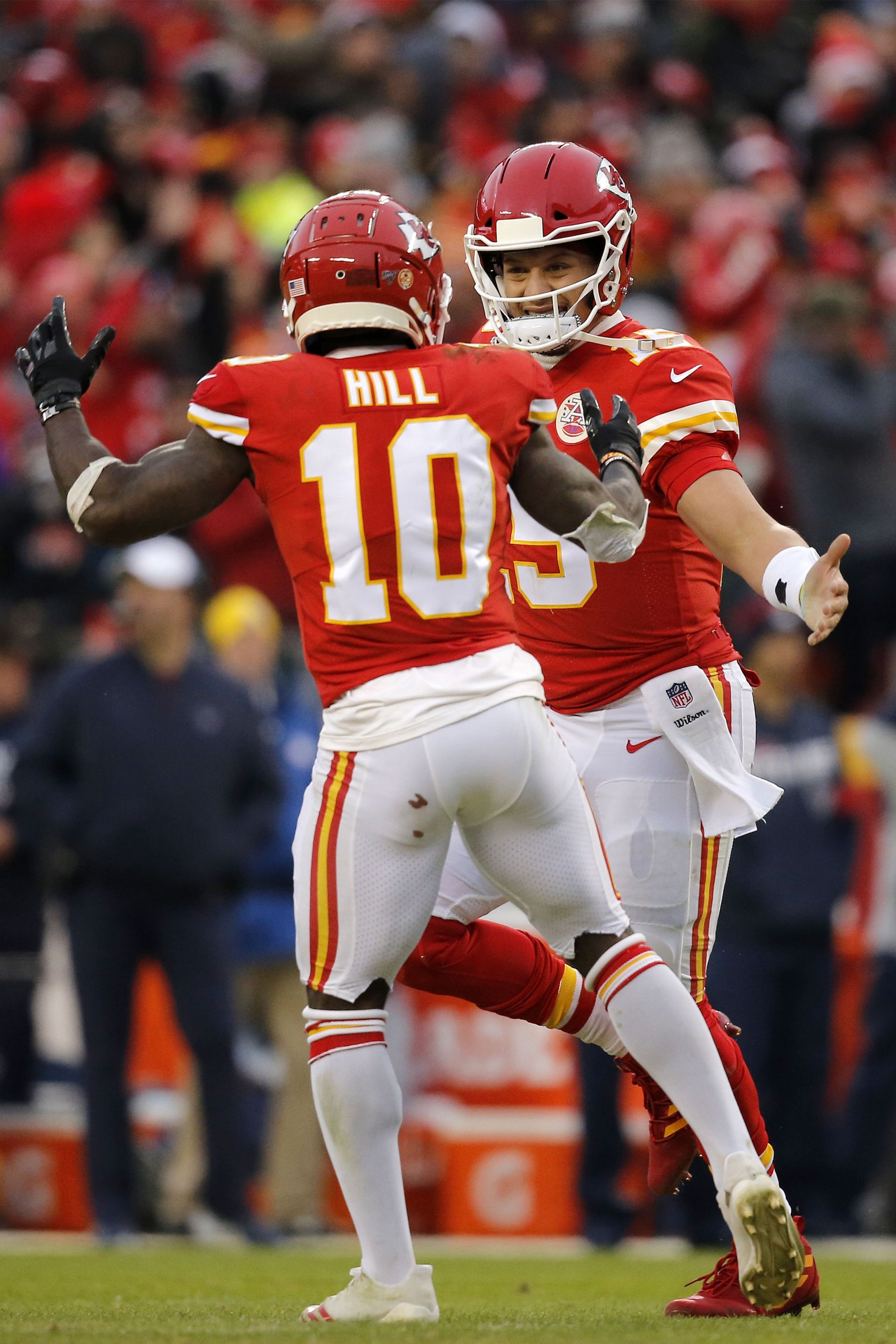 Tyreek Hill Takes Shots At Jackson Mahomes During Interview - BroBible