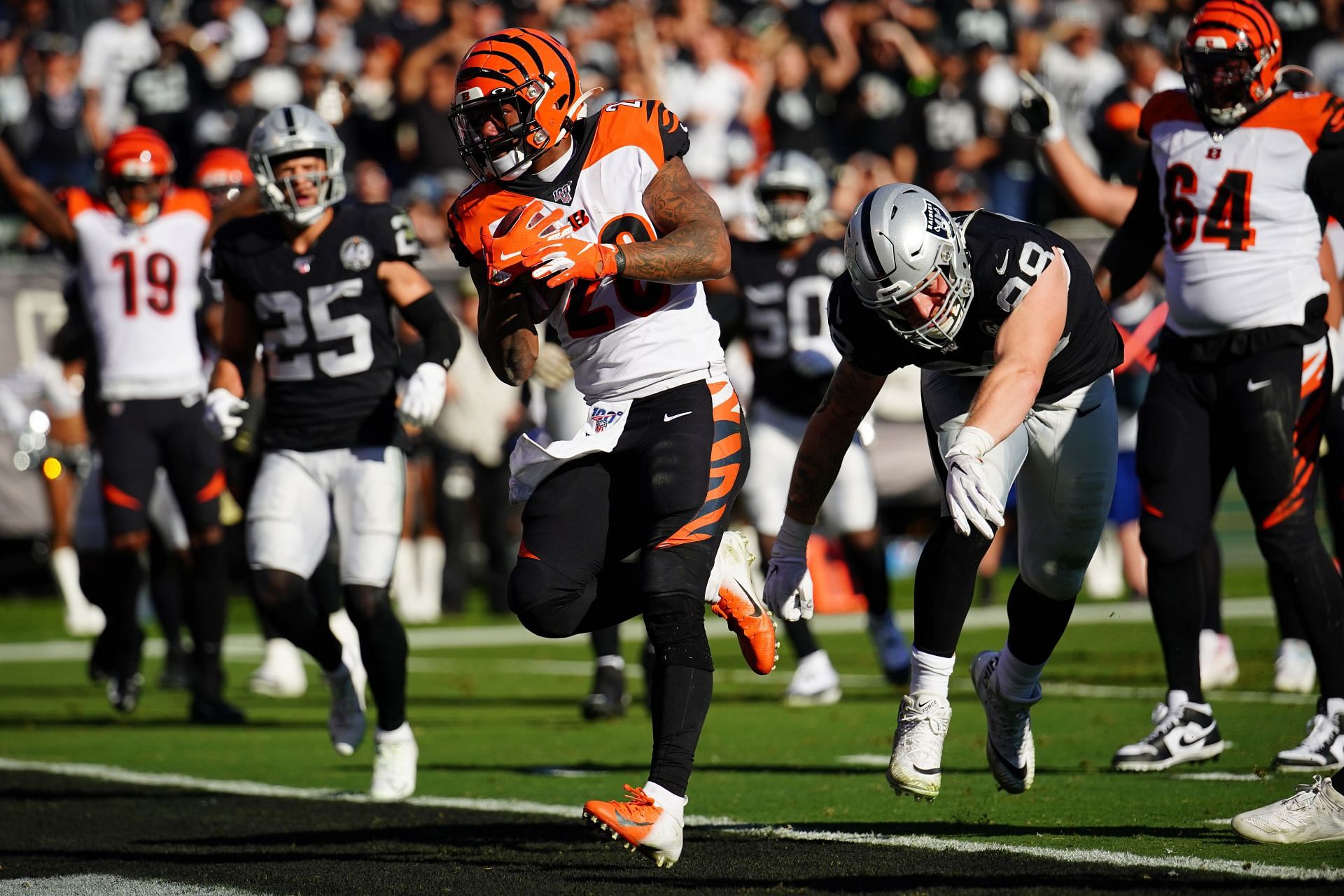 Cincinnati Bengals v Oakland Raiders