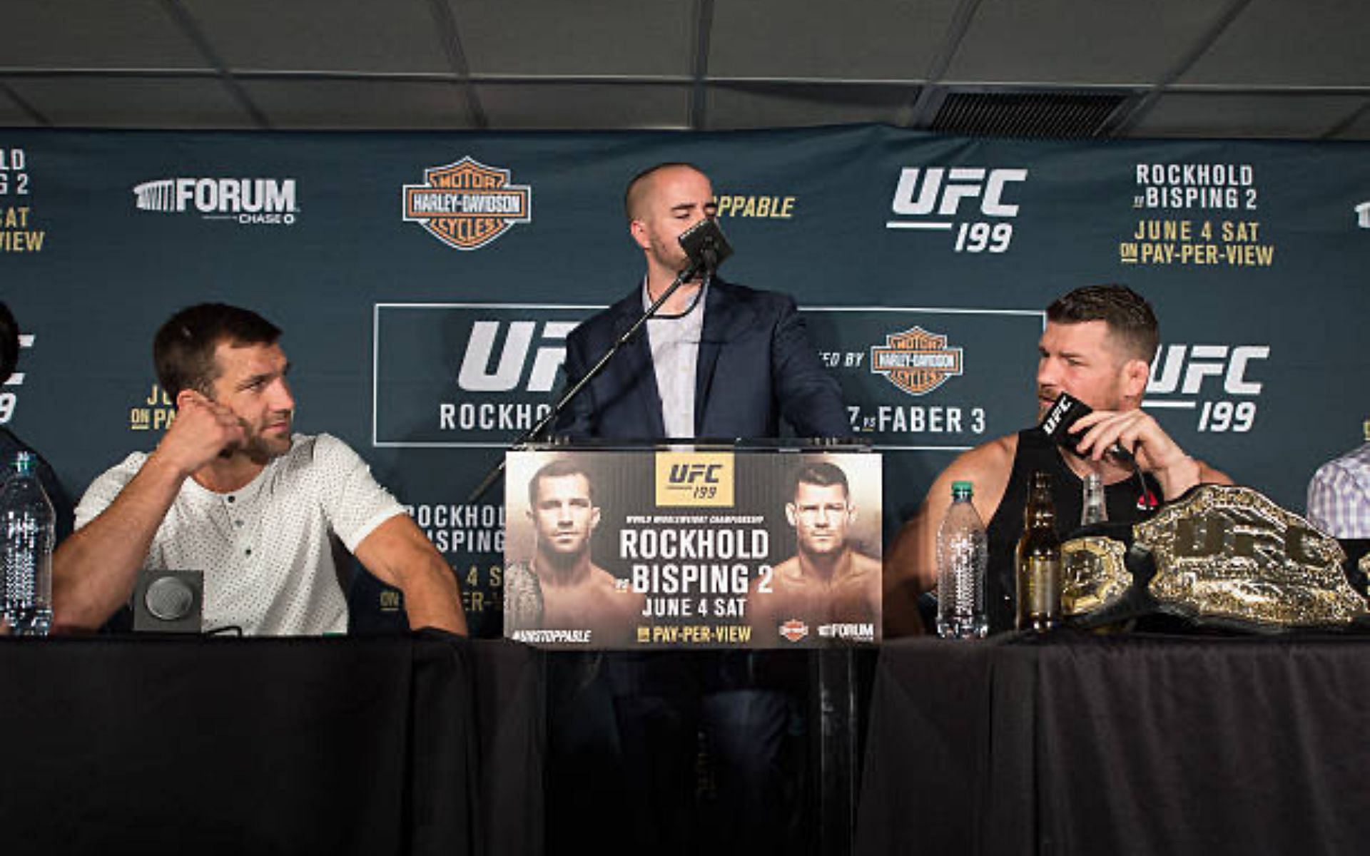 Luke Rockhold (L) and Michael Bisping (R) [ Image Courtesy: Getty]