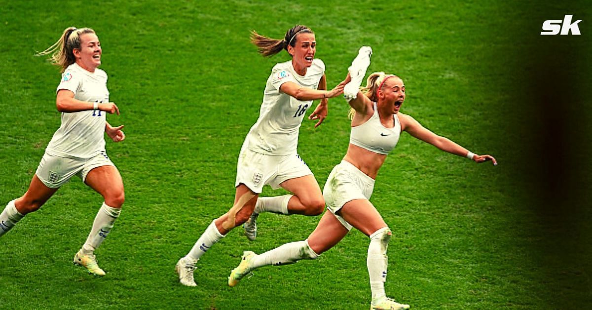 England striker Chloe Kelly celebrating her goal against Germany in Euro 2022 finals